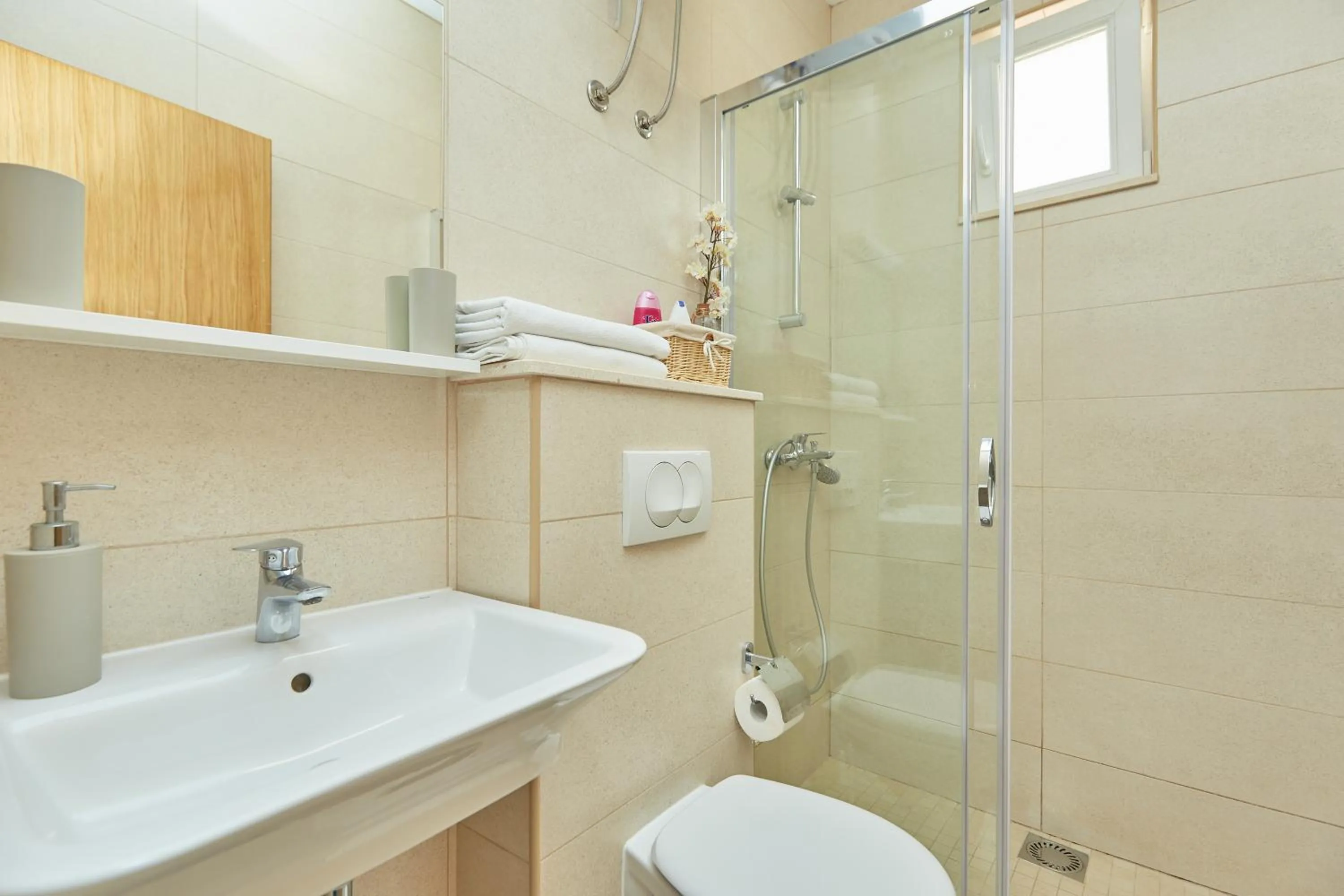 Shower in Villa Kate Dadić