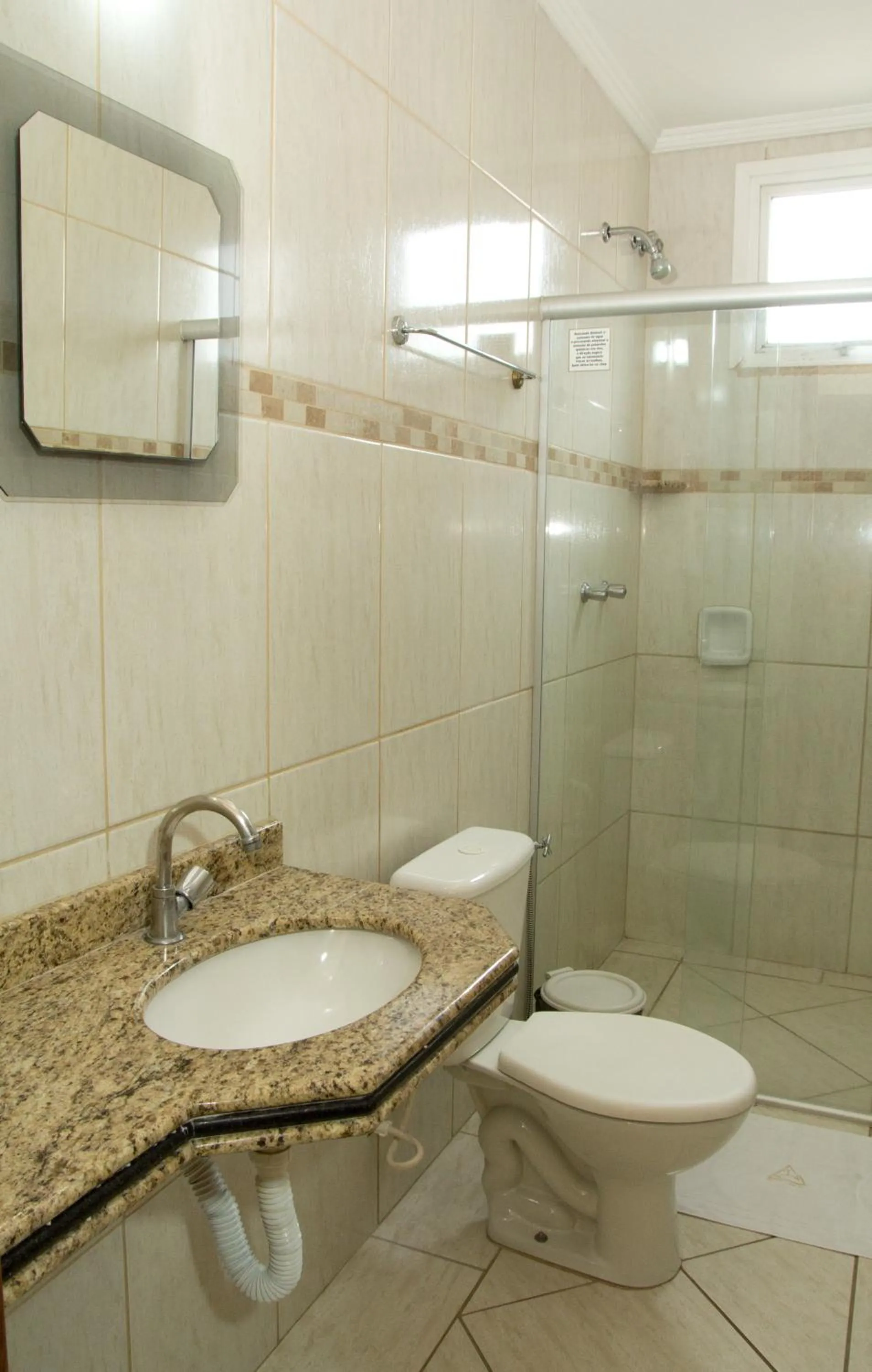 Shower in Hotel Meri