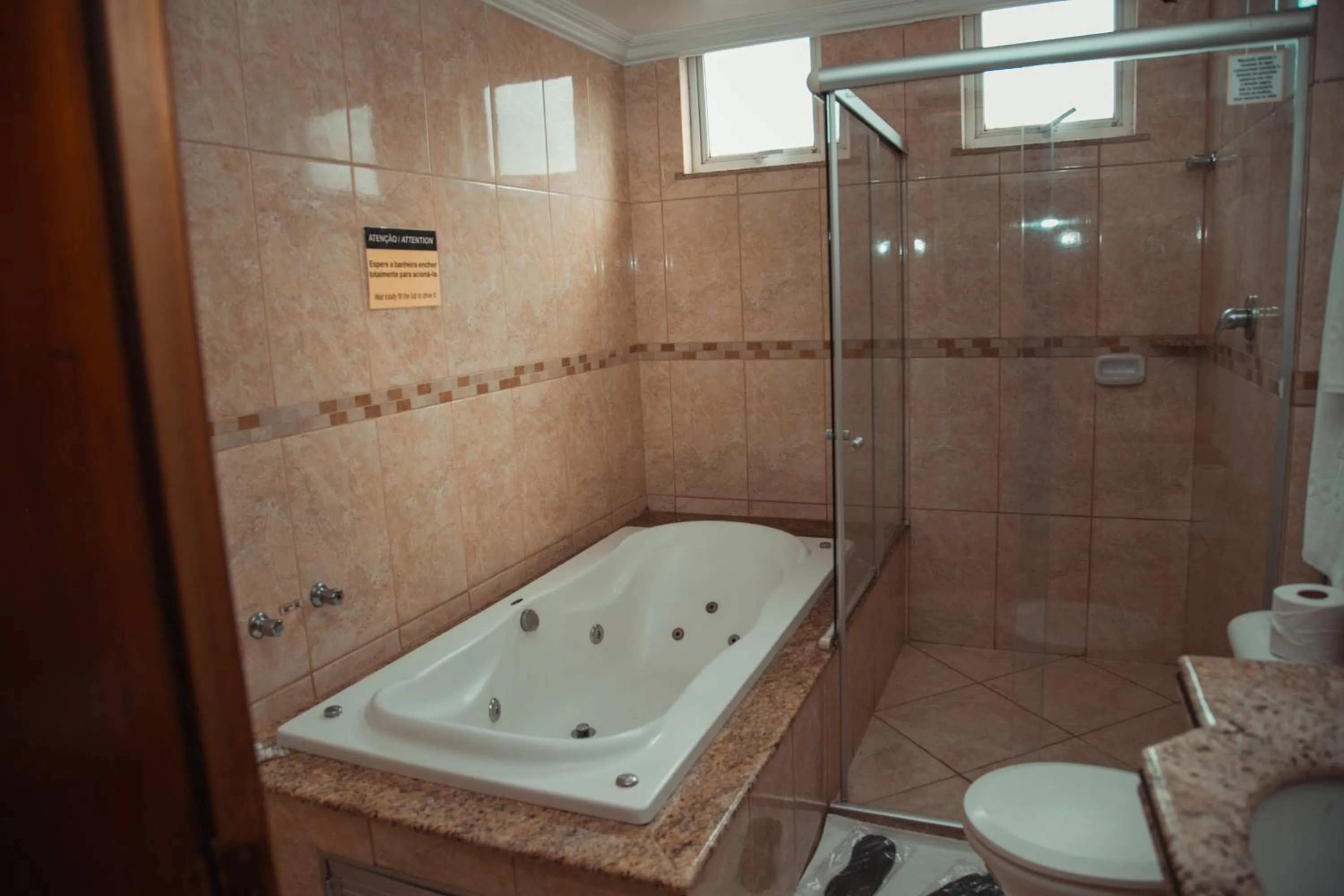 Hot Tub in Hotel Meri