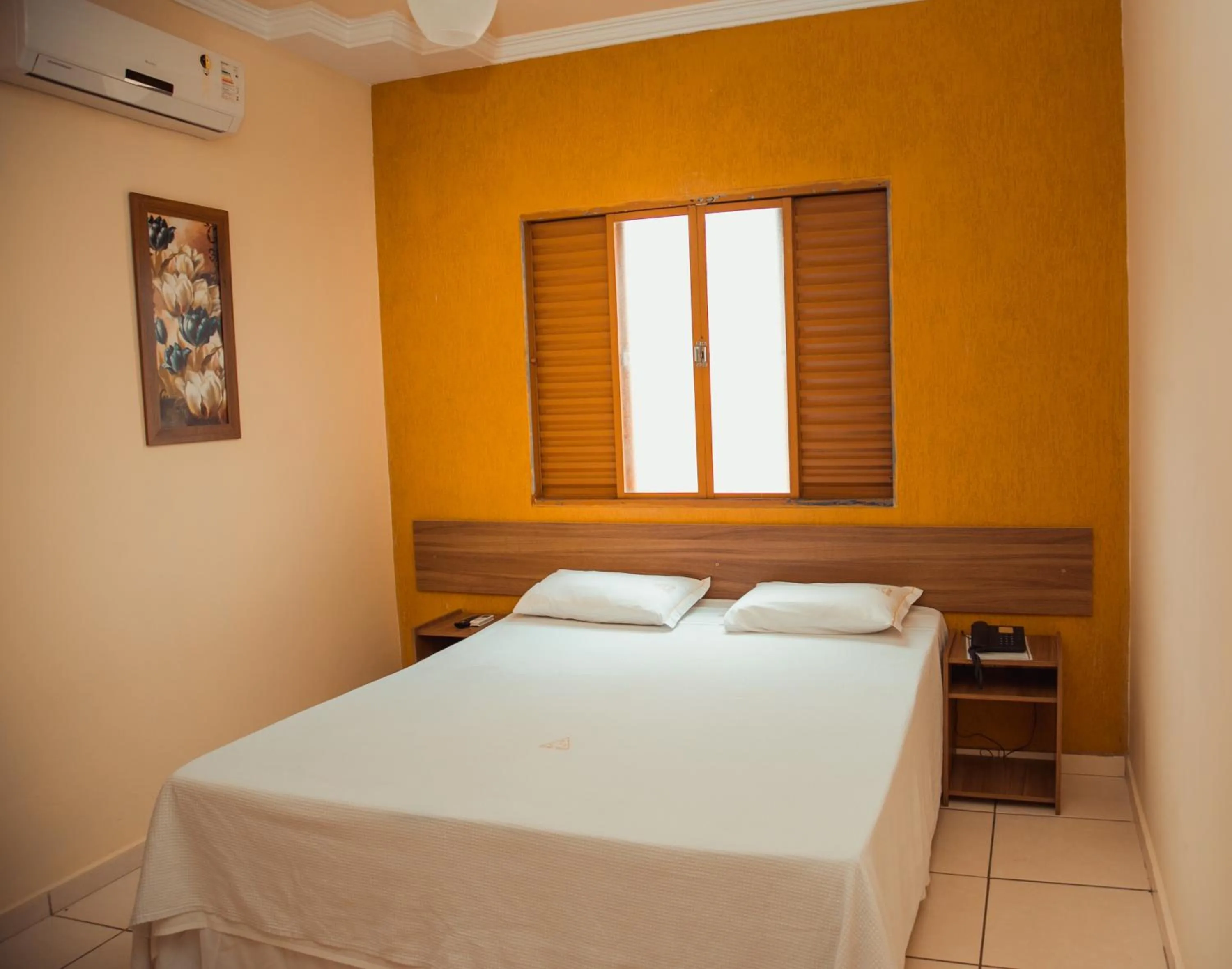 Photo of the whole room, Bed in Hotel Meri