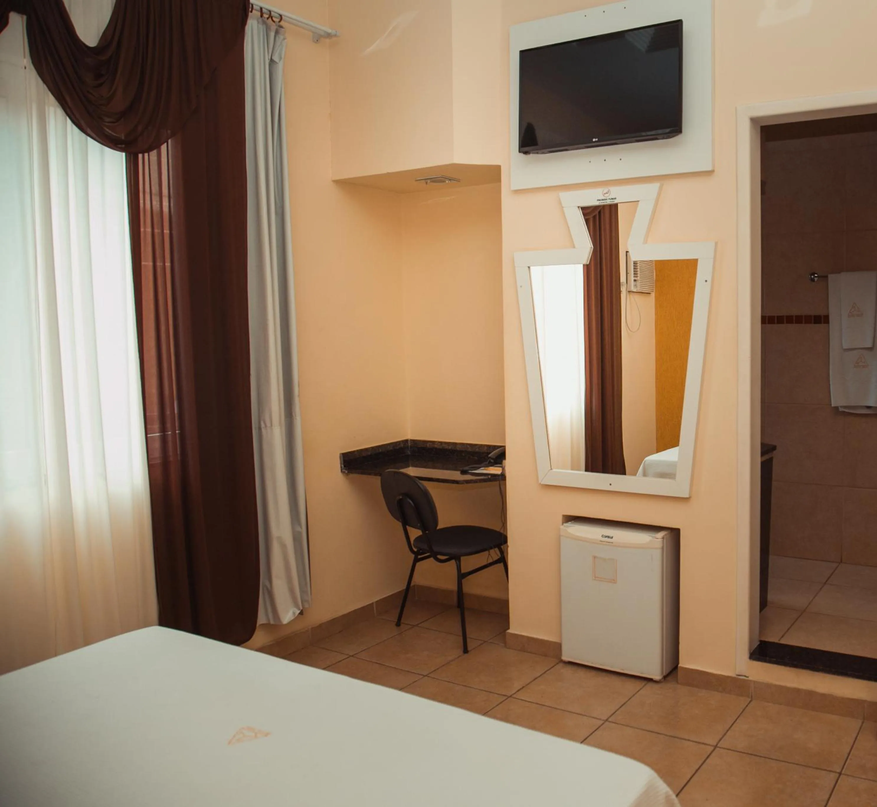 Bedroom, Bed in Hotel Meri