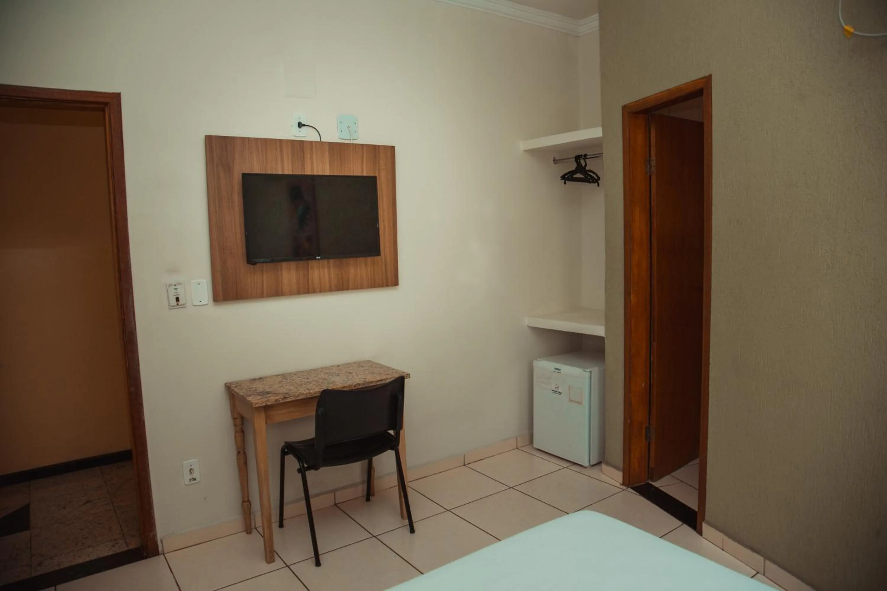 Photo of the whole room, Bed in Hotel Meri