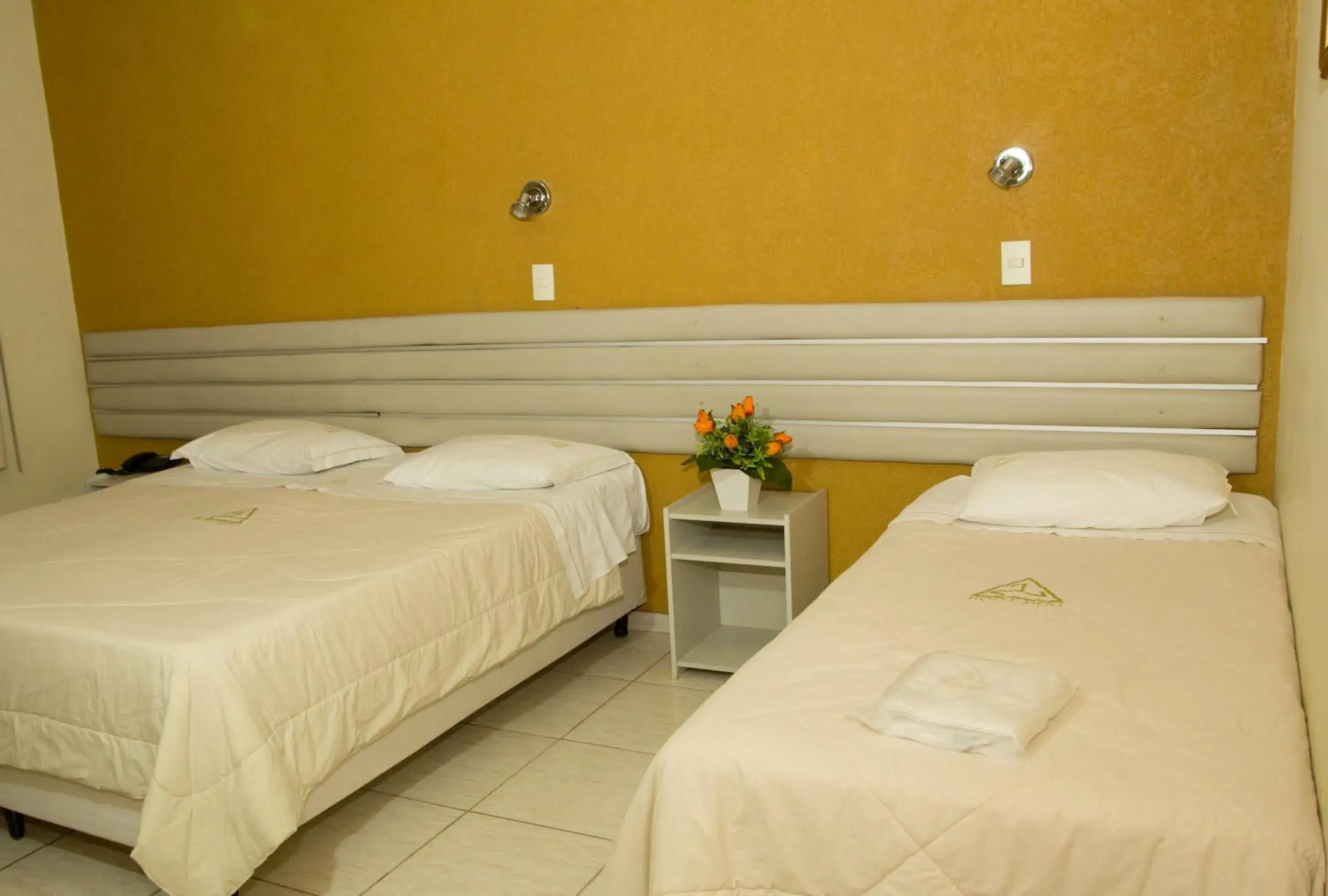 Deluxe Triple Room in Hotel Meri Conselheiro Lafaiete Deluxe Triple Room in Hotel Meri Conselheiro Lafaiete