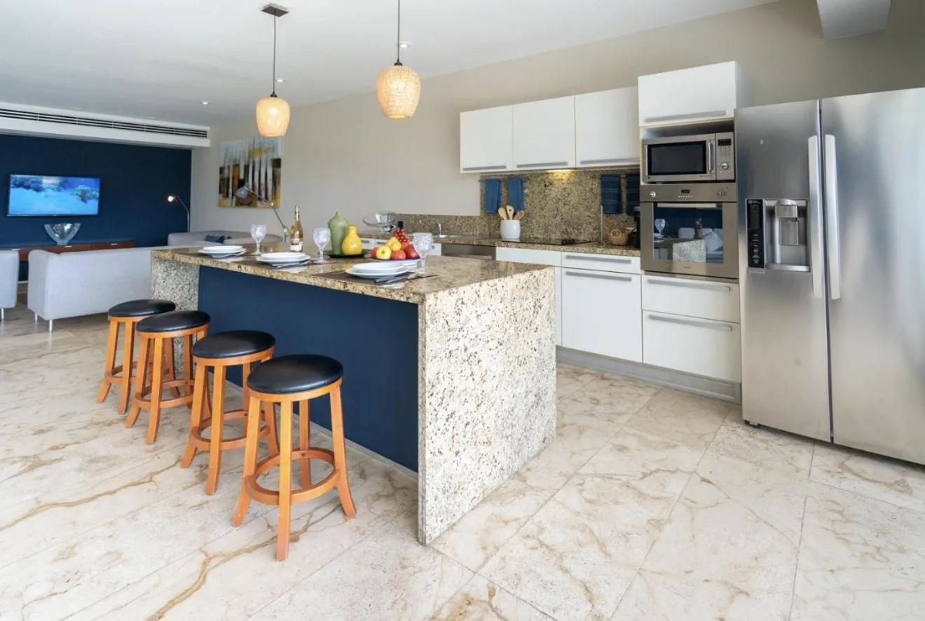 Kitchen or kitchenette in Magia Beachside Apartment by BVR