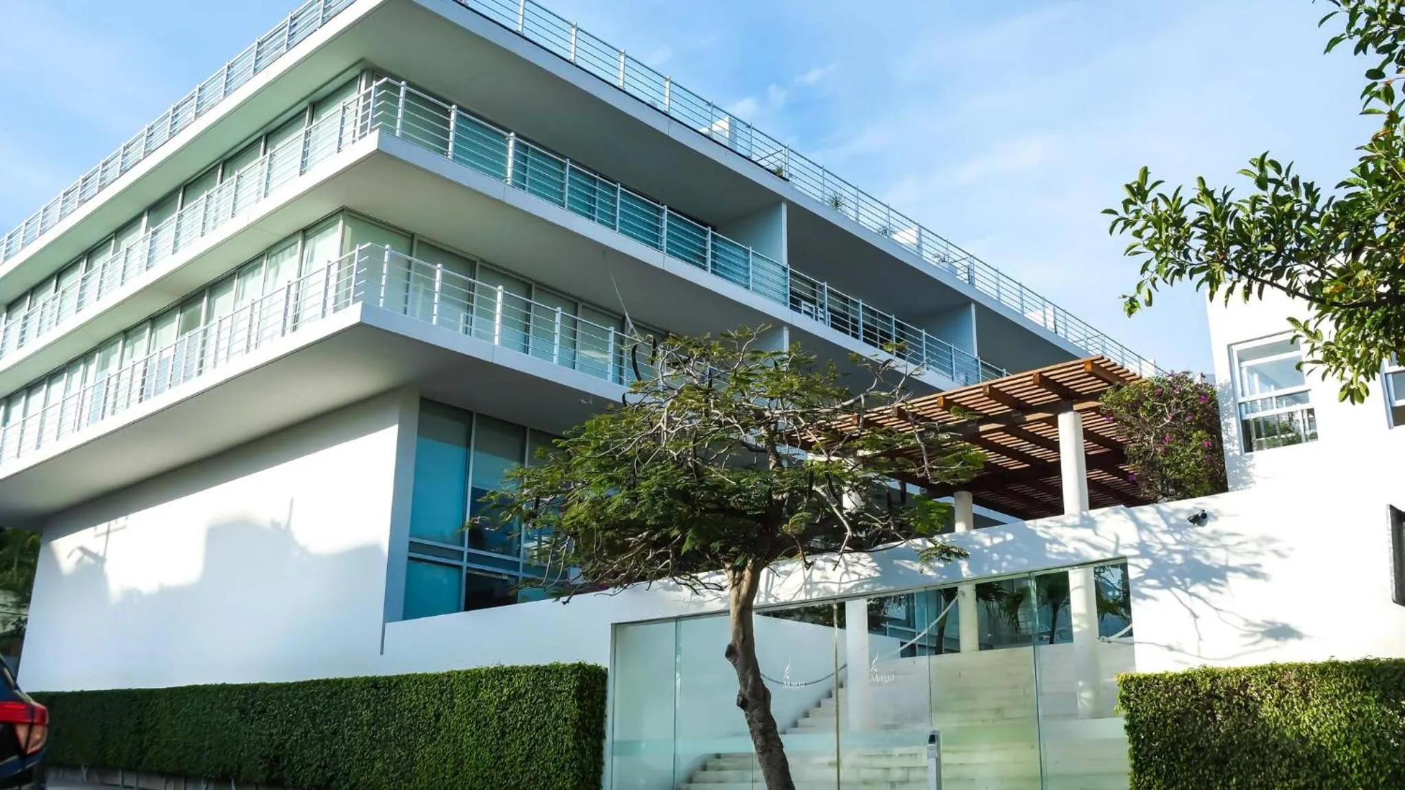 Facade/entrance in Magia Beachside Apartment by BVR