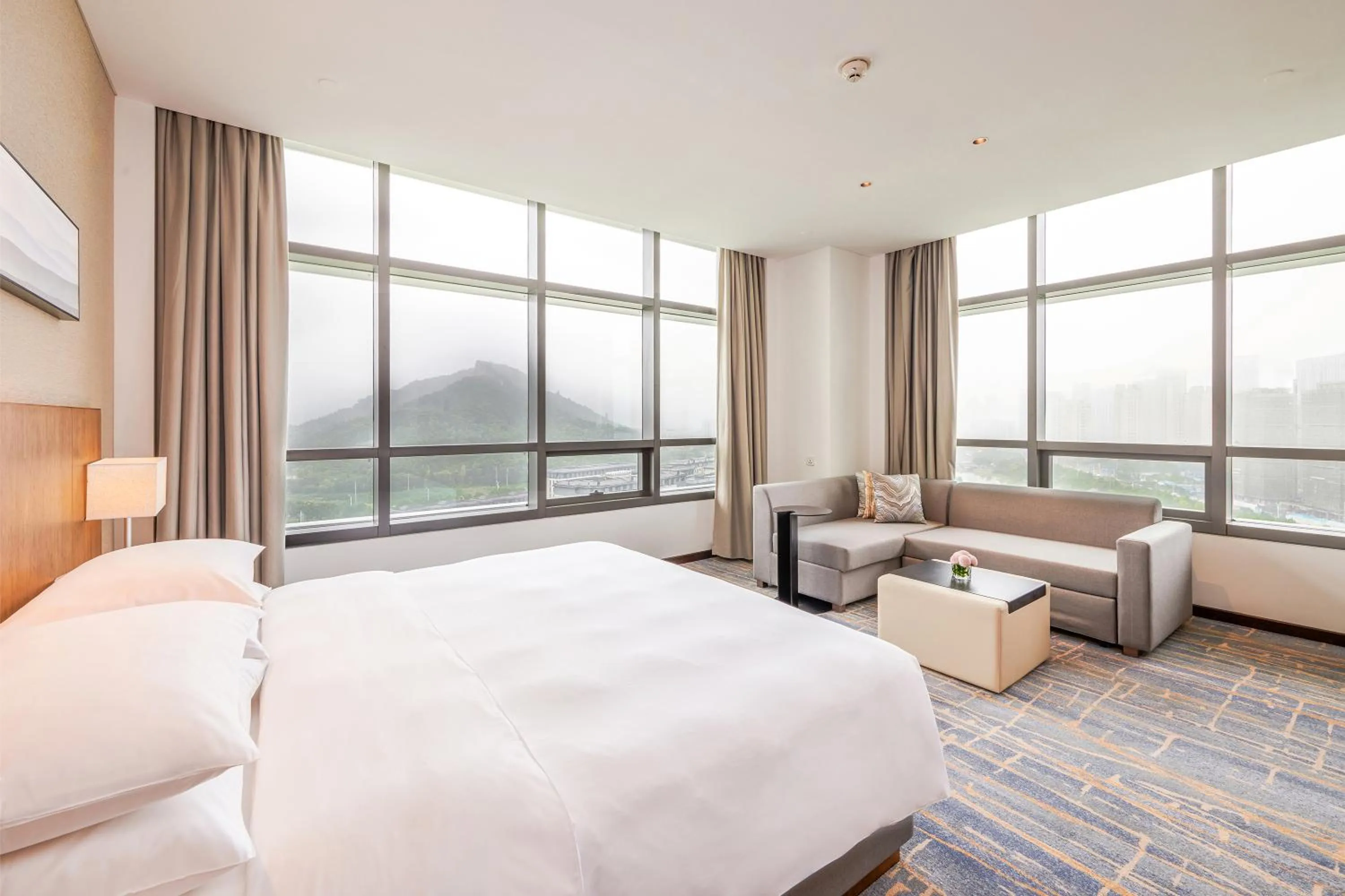 Photo of the whole room, Bed in Hyatt Place Deqing