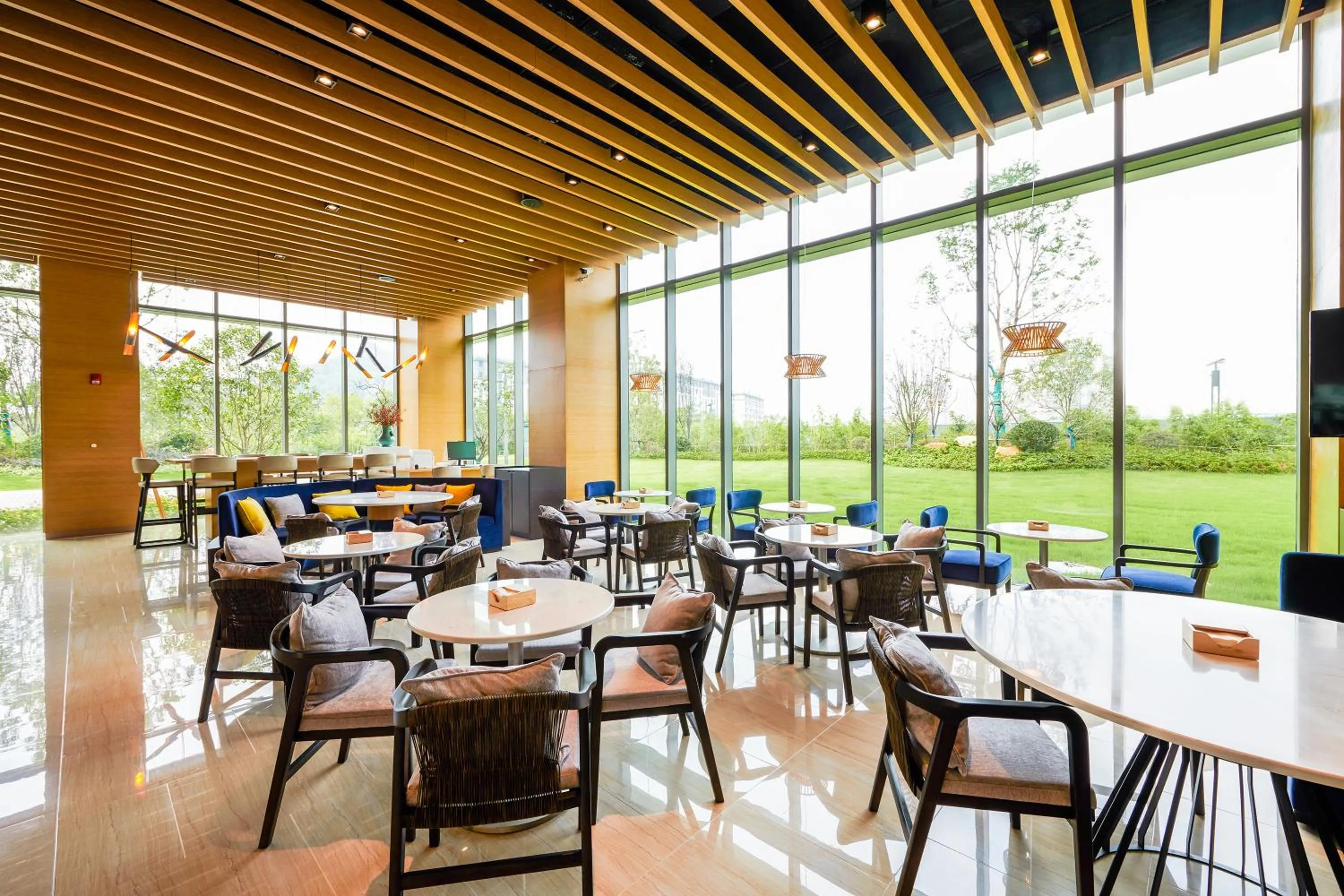 Restaurant/places to eat in Hyatt Place Deqing