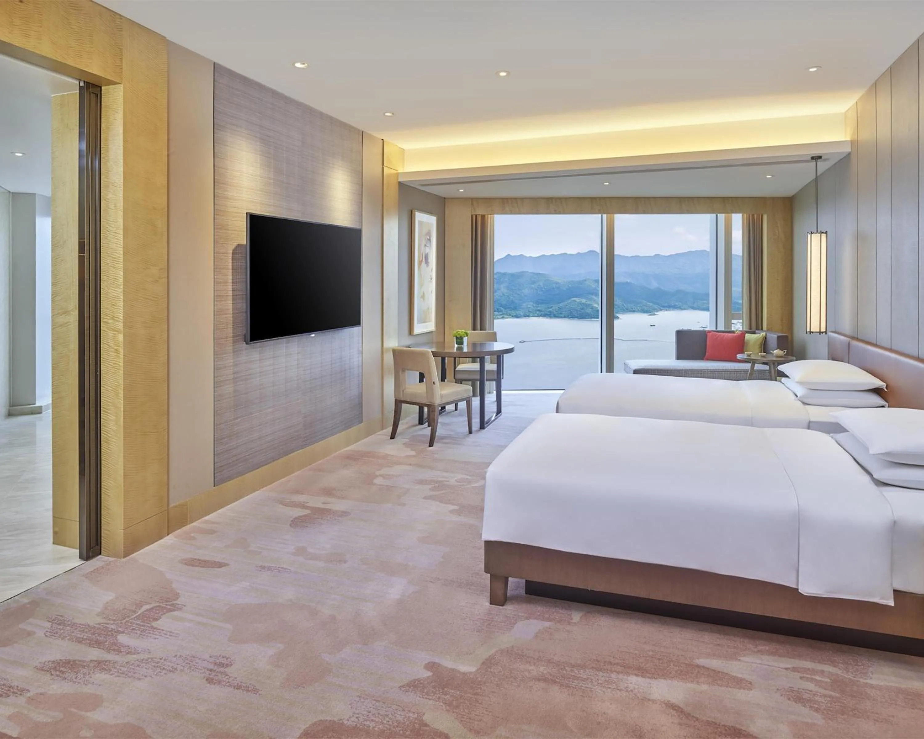 Bedroom, Bed in Hyatt Regency Shenzhen Yantian