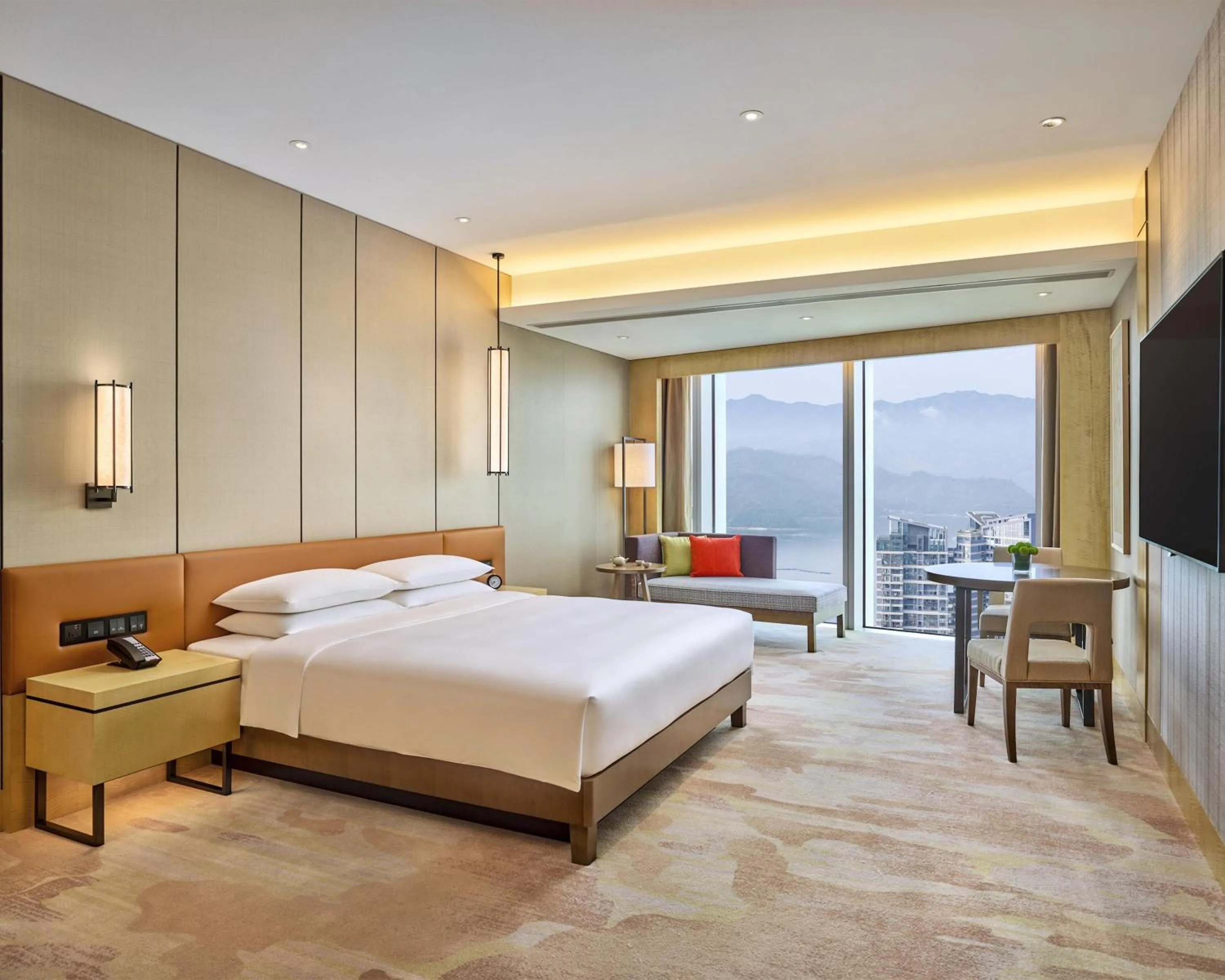 Bedroom, Bed in Hyatt Regency Shenzhen Yantian
