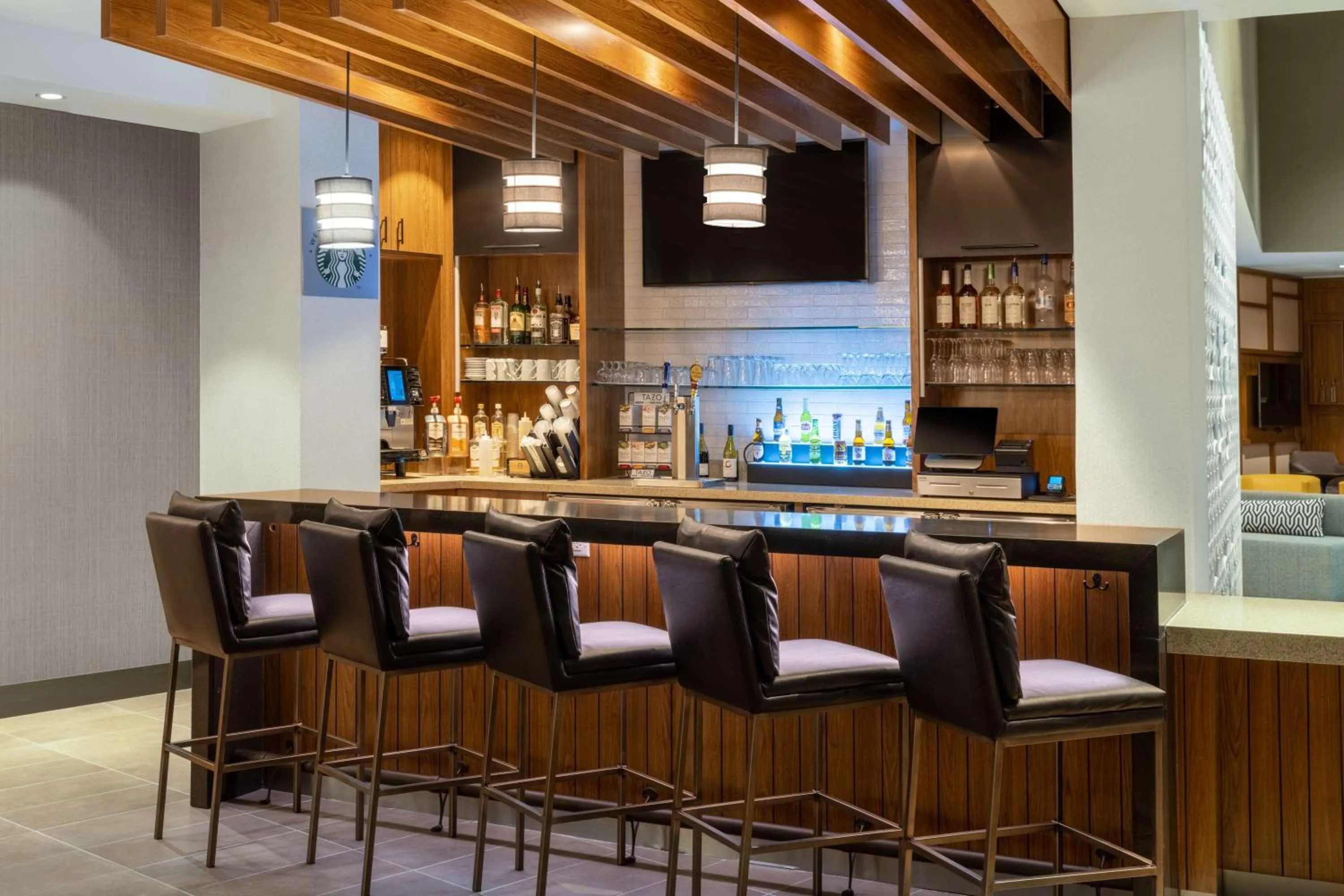 Restaurant/places to eat in Hyatt Place Fort Worth-Alliance Town Center