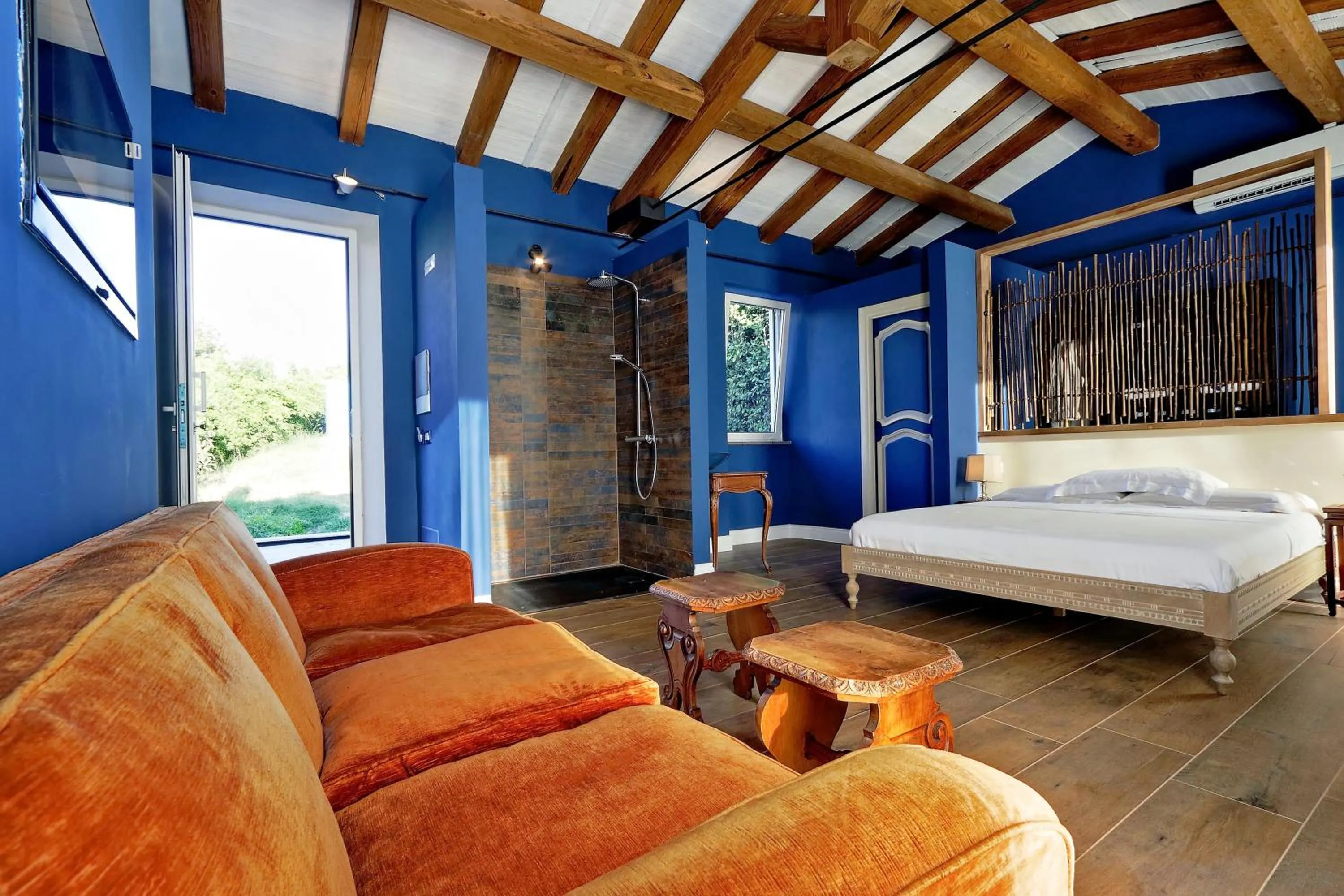 Shower, Bed in Tenuta Lisetta