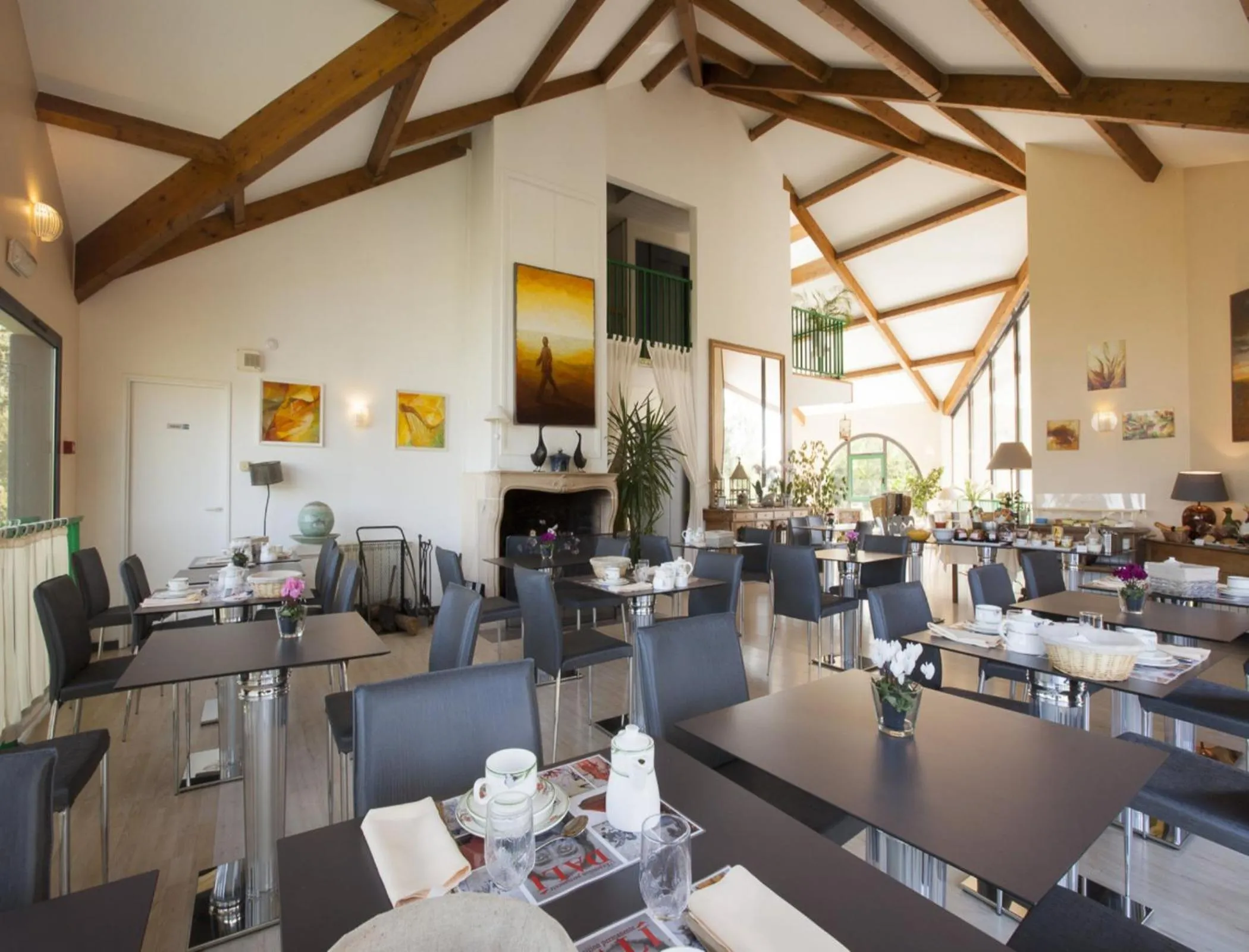 Restaurant/places to eat in Golf Hotel Colvert - Room Service Disponible