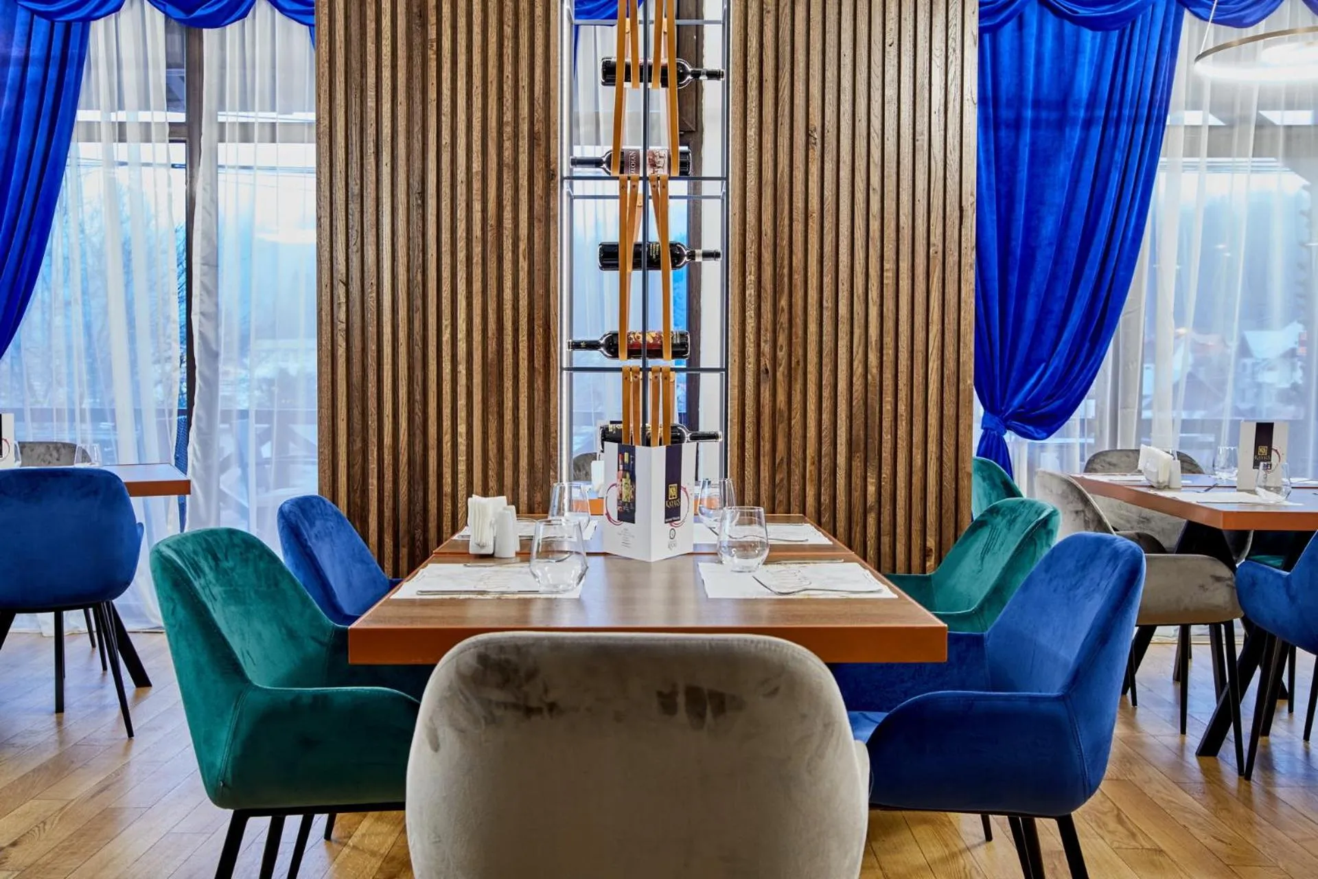 Restaurant/places to eat in Kayus