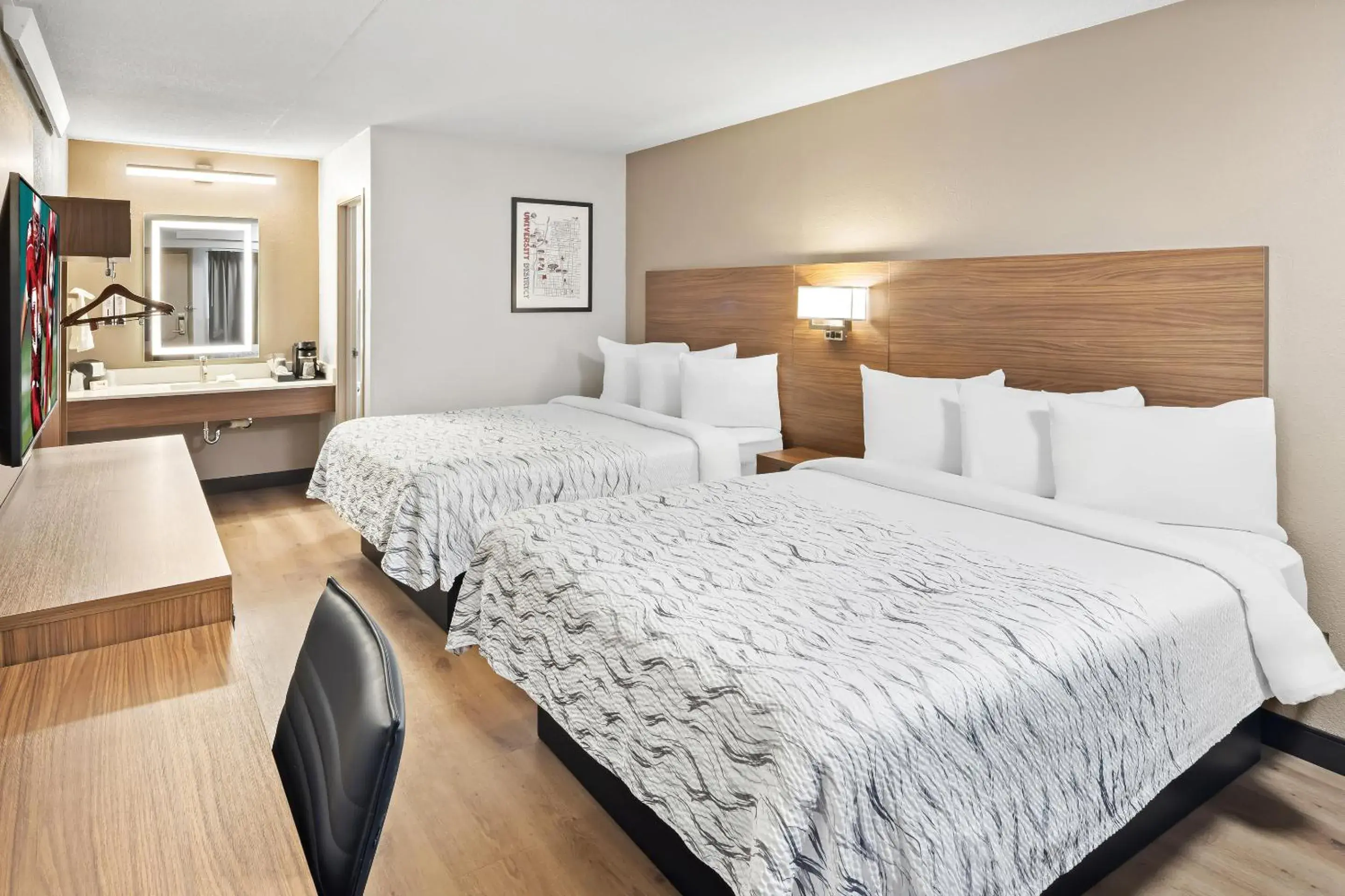 Deluxe Room with Two Queen Beds Smoke Free in Red Roof Inn PLUS+ Columbus-Ohio State University OSU Deluxe Room with Two Queen Beds Smoke Free in Red Roof Inn PLUS+ Columbus-Ohio State University OSU