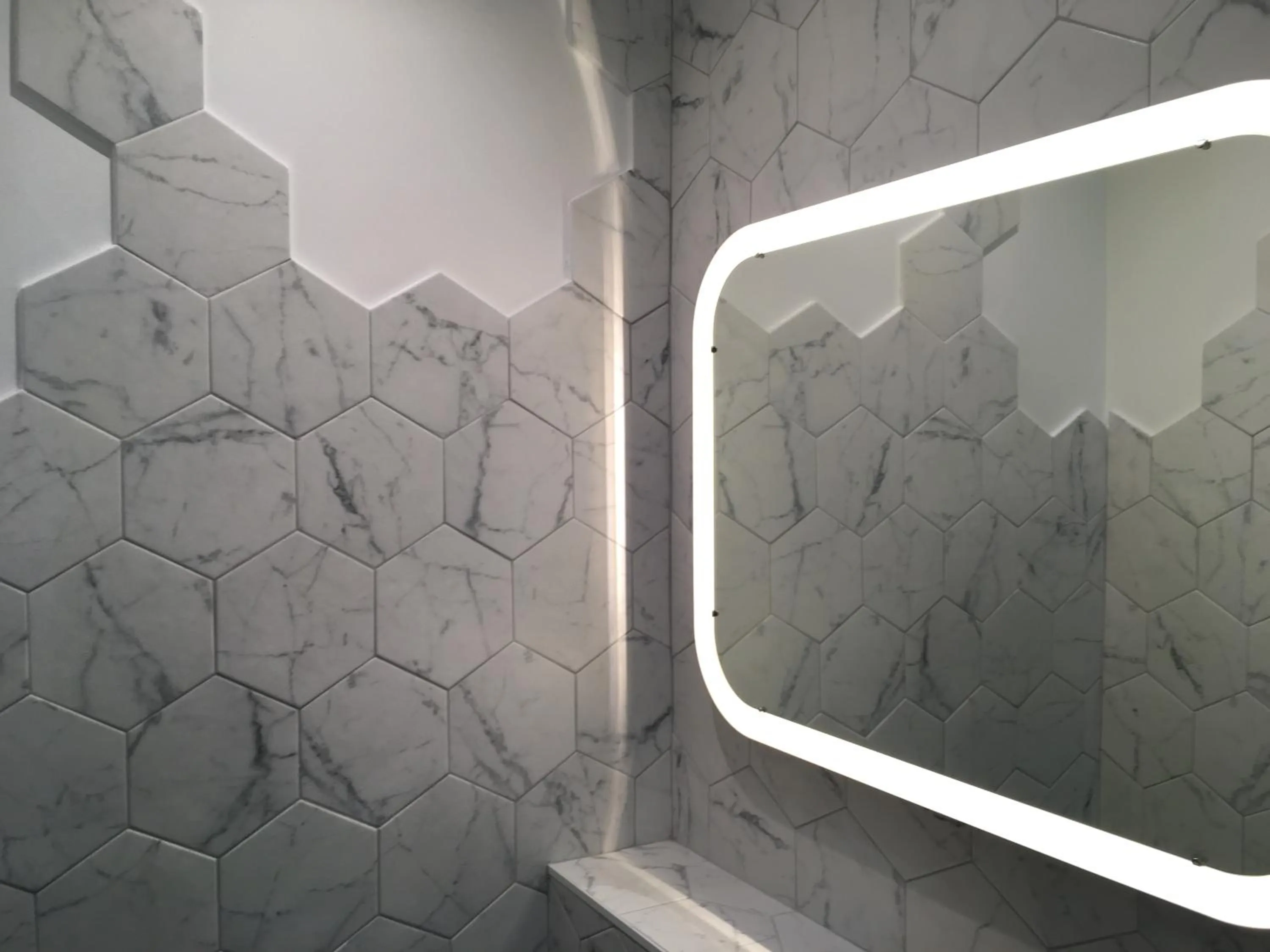 Bathroom in Hotel Alnea