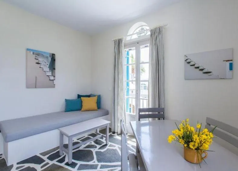 Living room in Byzantio Beach Suites & Wellness