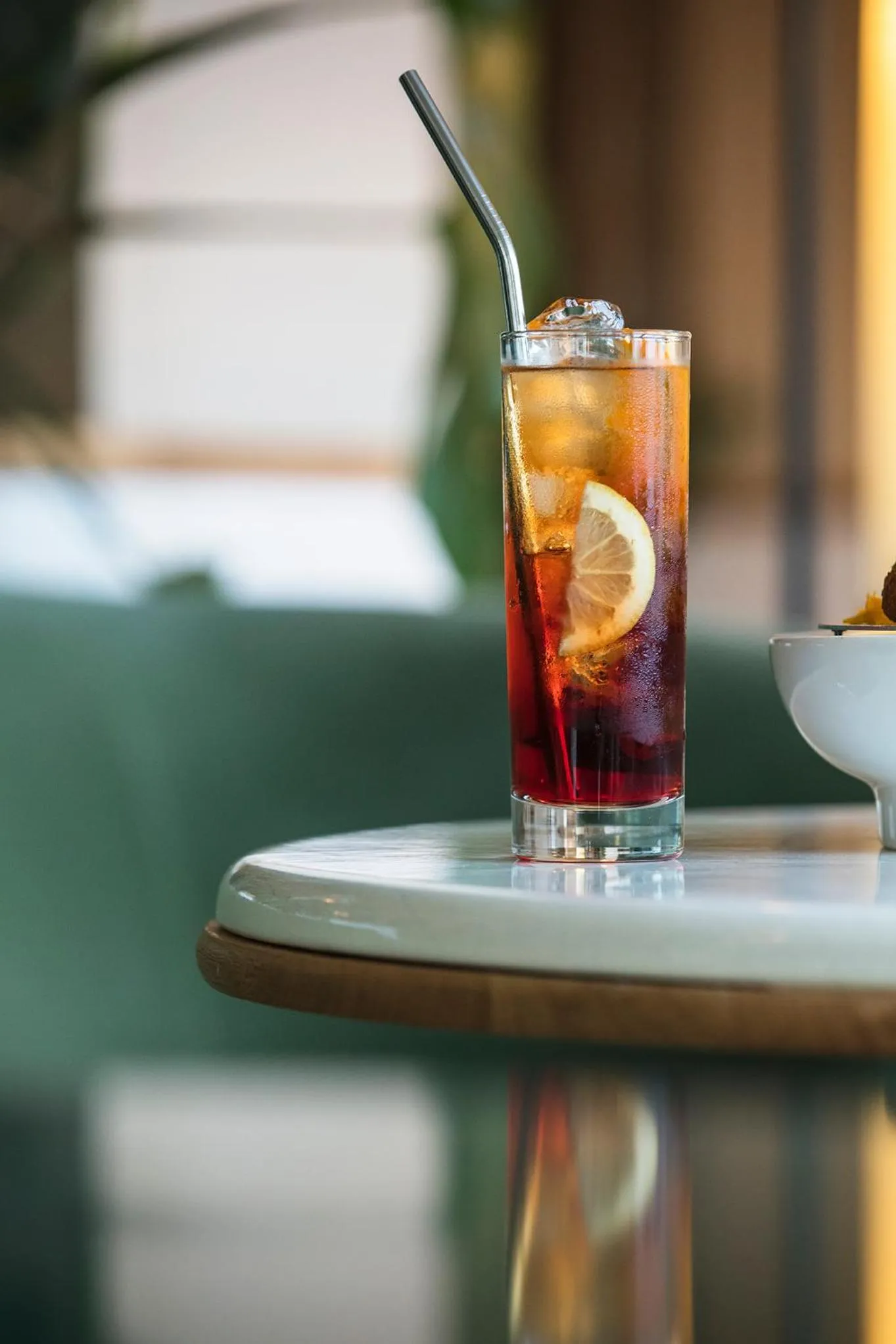 Lounge or bar in Hôtel Le Café de Paris