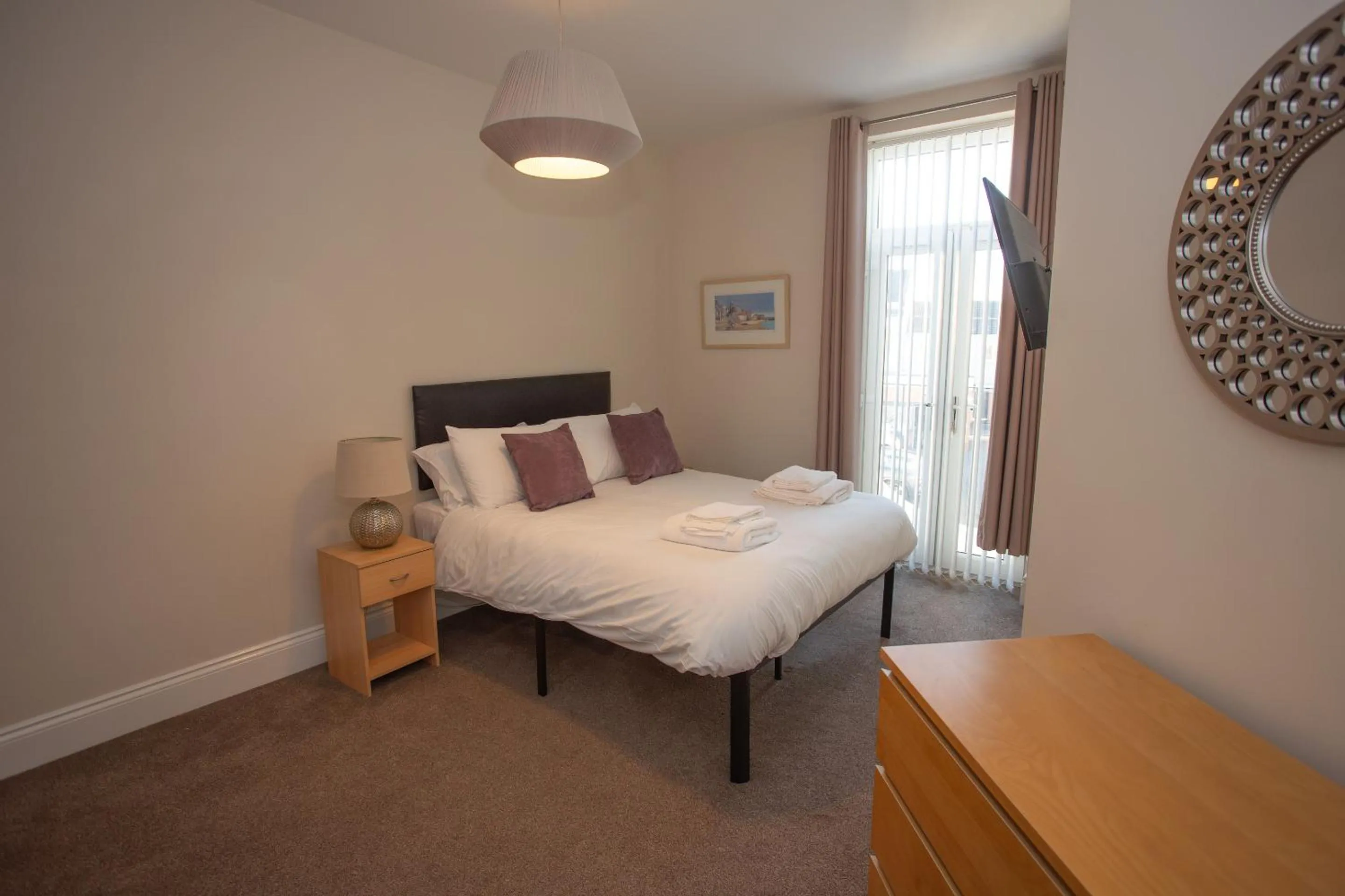 Bedroom, Bed in Norton Serviced Apartments