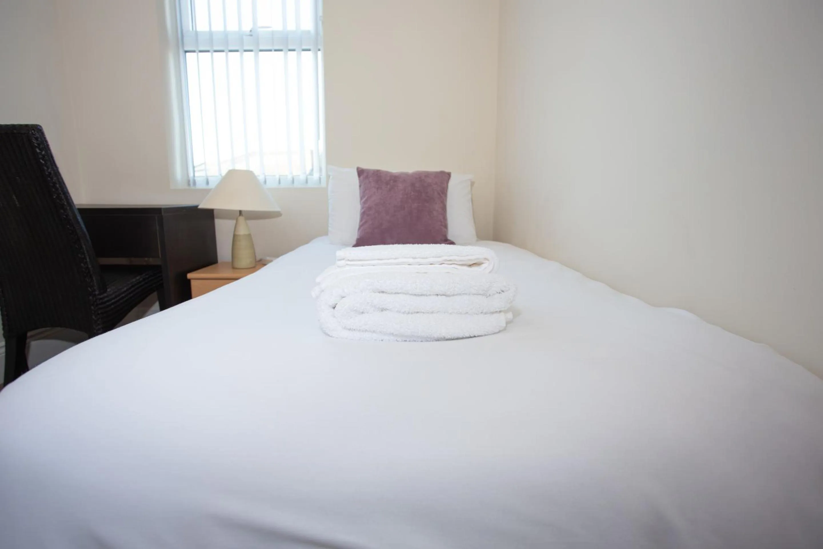 Bedroom, Bed in Norton Serviced Apartments
