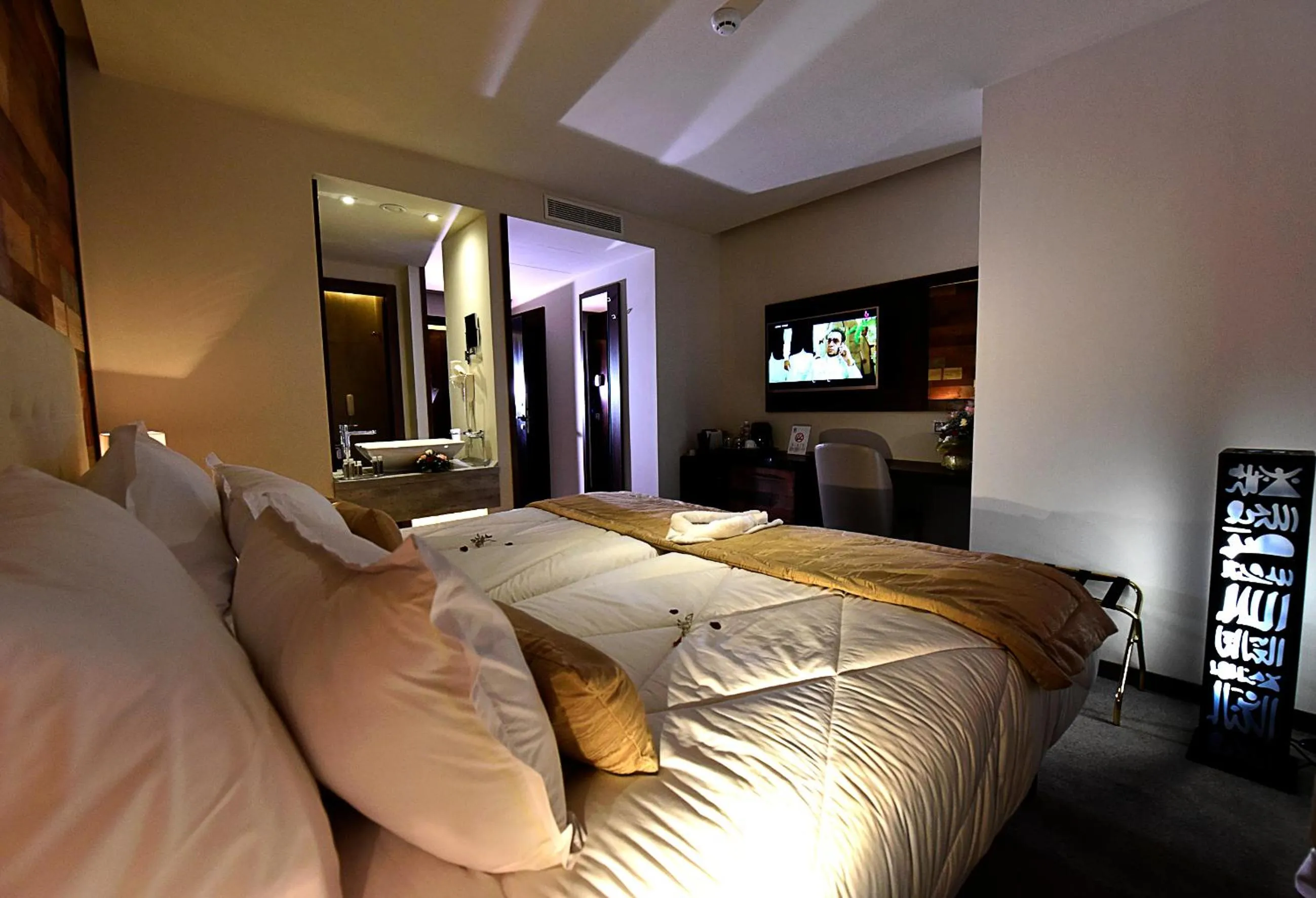 Bed in BUSINESS HOTEL SFAX