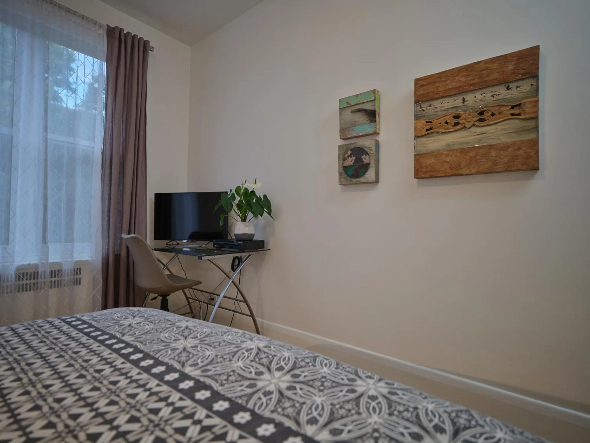 Bedroom, Bed in Le Widor