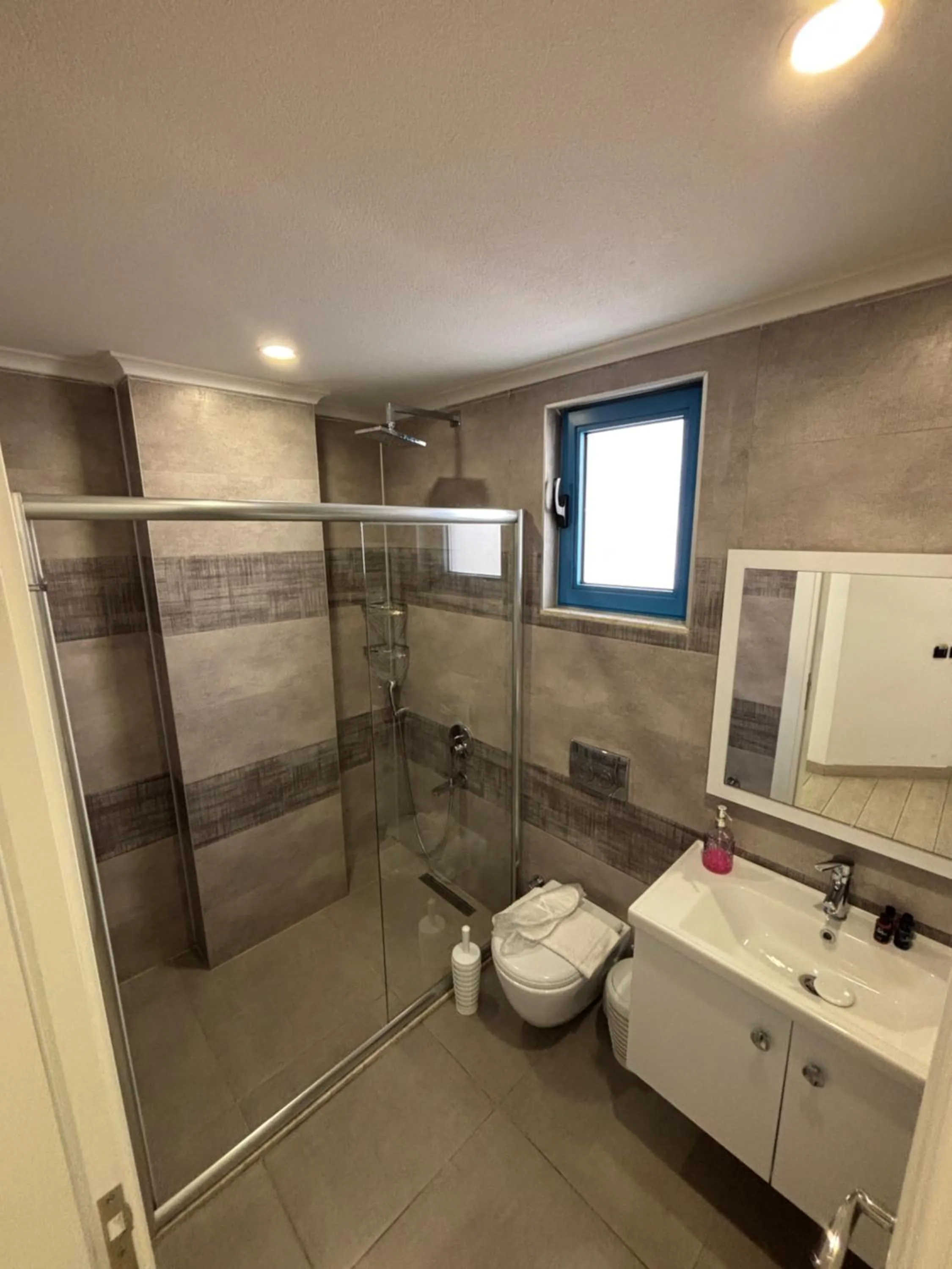 Shower in Carpediem Apart