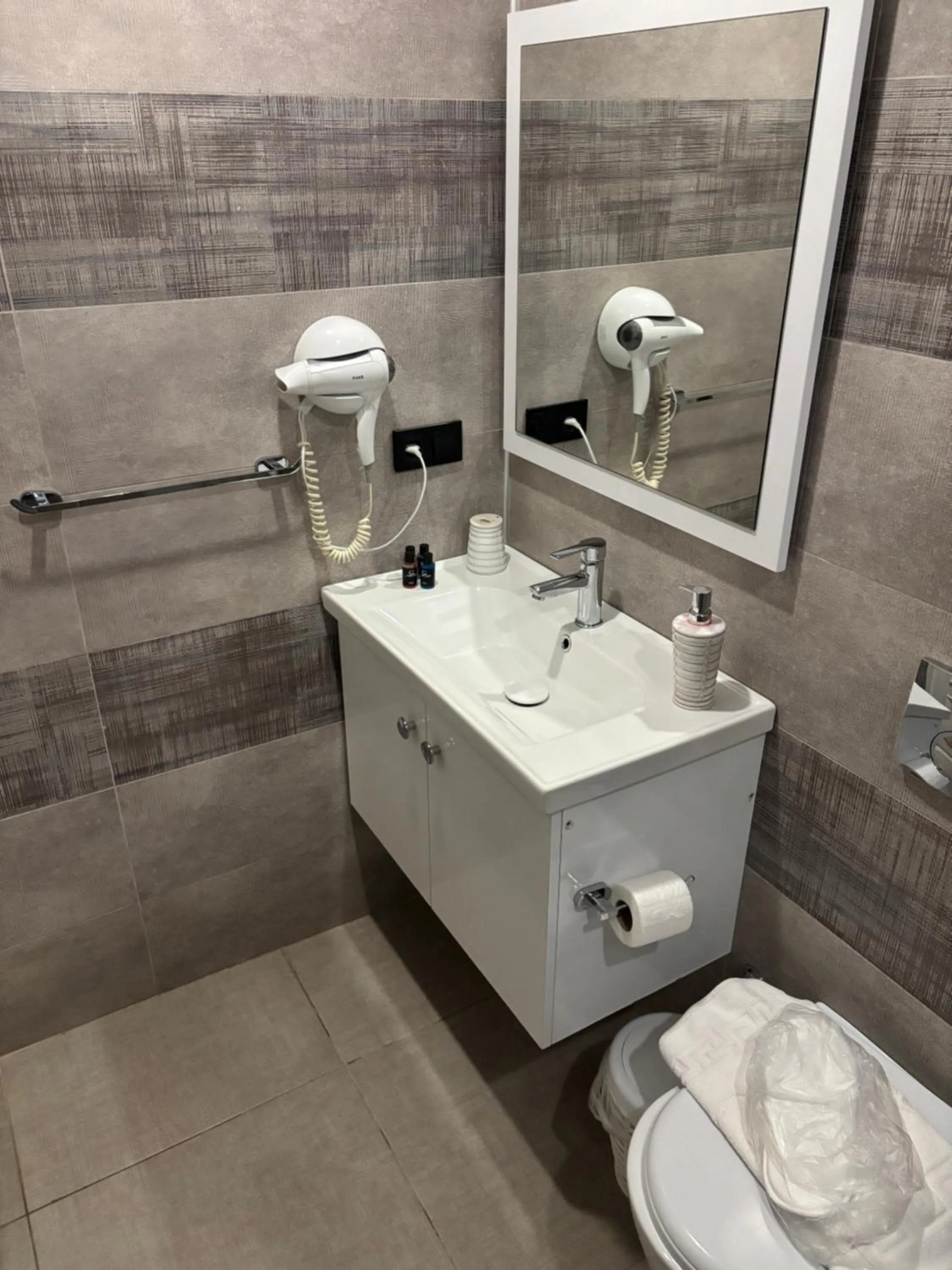 Shower in Carpediem Apart