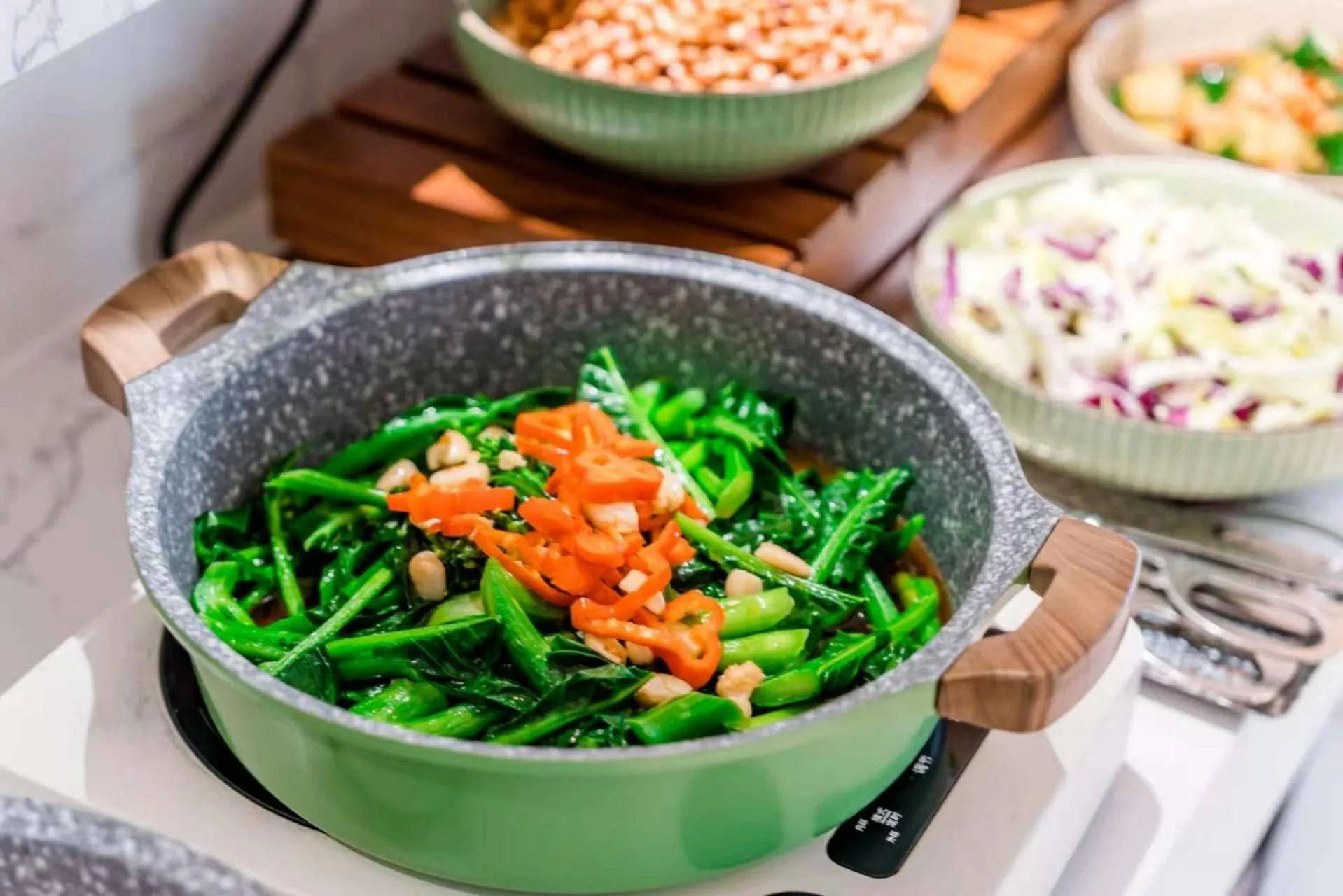 Restaurant/places to eat in WAIFIDEN Guangzhou Grand View Golden Palace Apartment