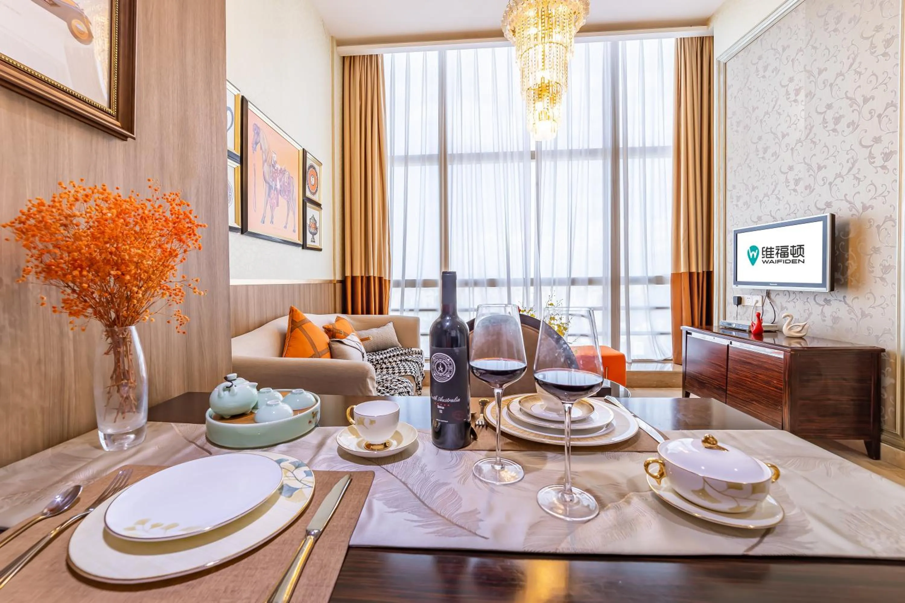 Dining area in WAIFIDEN Guangzhou Grand View Golden Palace Apartment