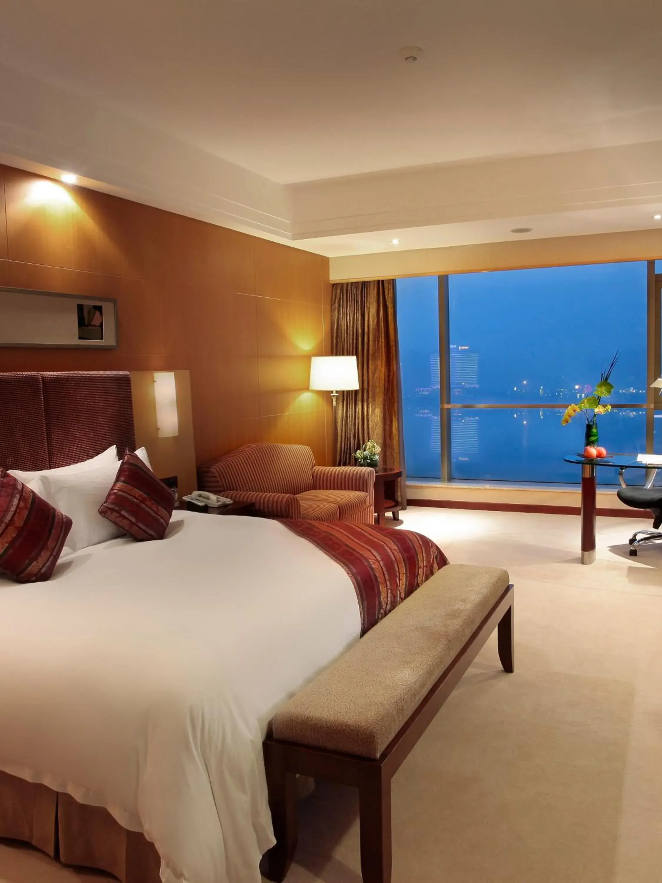 Business King Room with RIver View in KB Hotel Qingyuan Business King Room with RIver View in KB Hotel Qingyuan