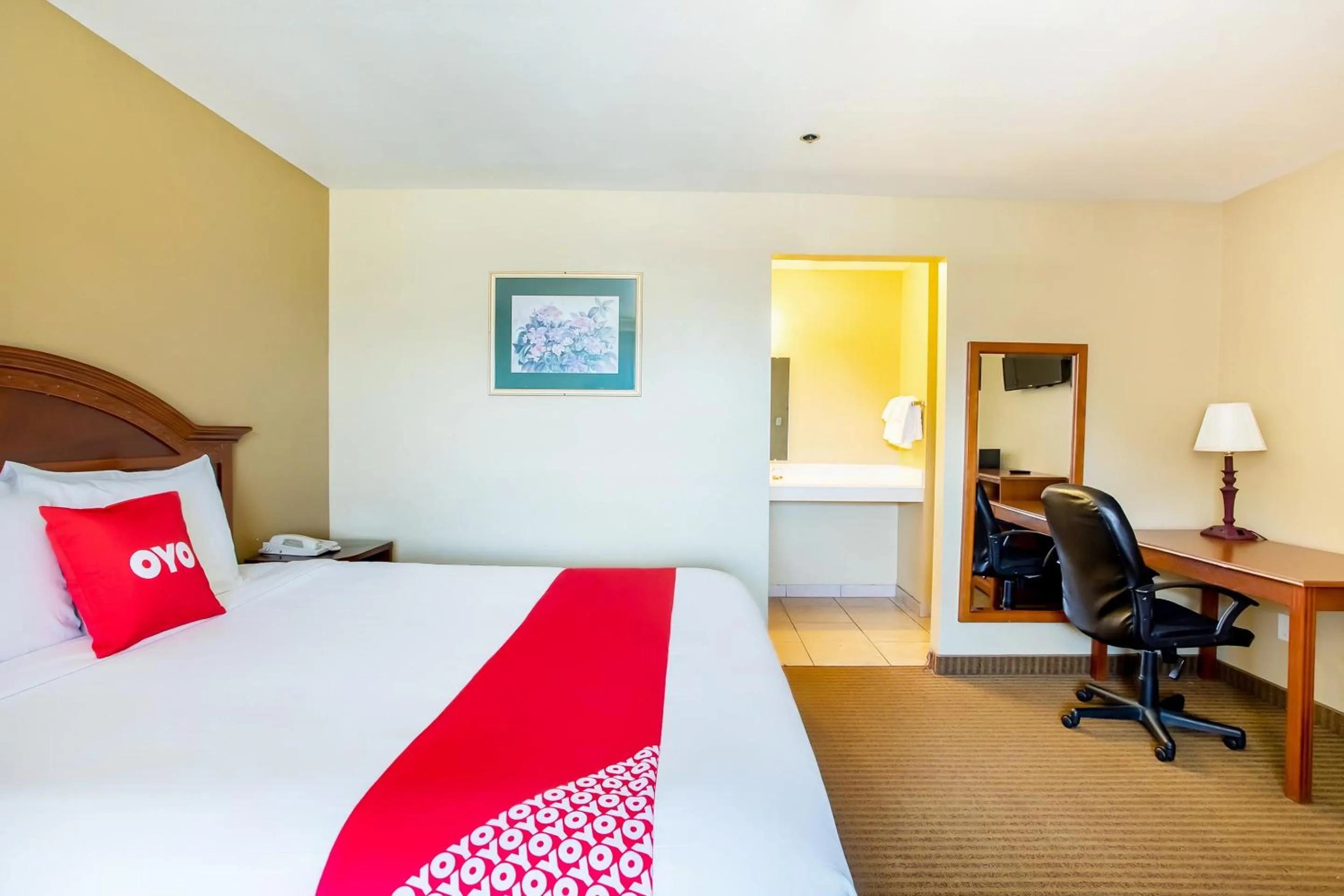 Bedroom in Rodeway Inn