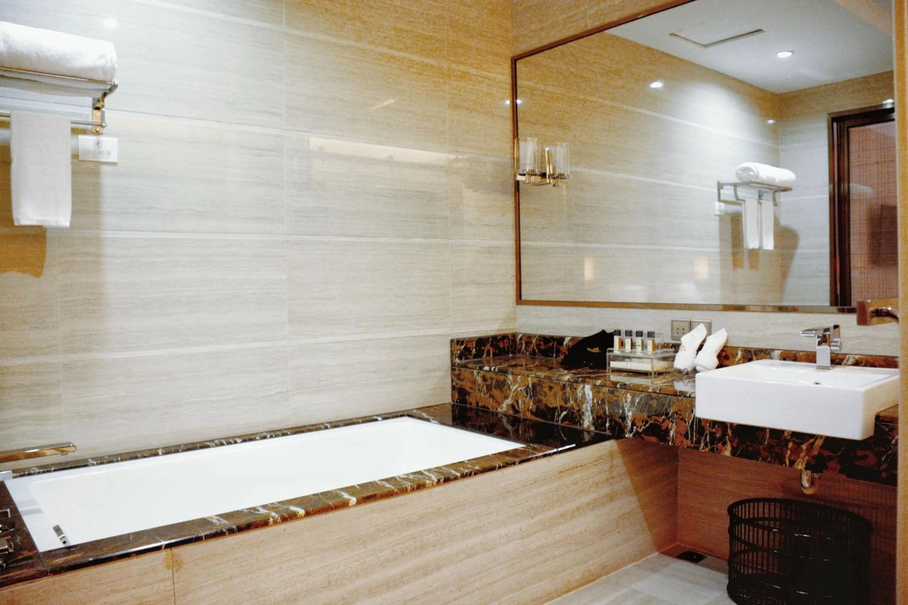 Shenzhen Avant-Garde Hotel