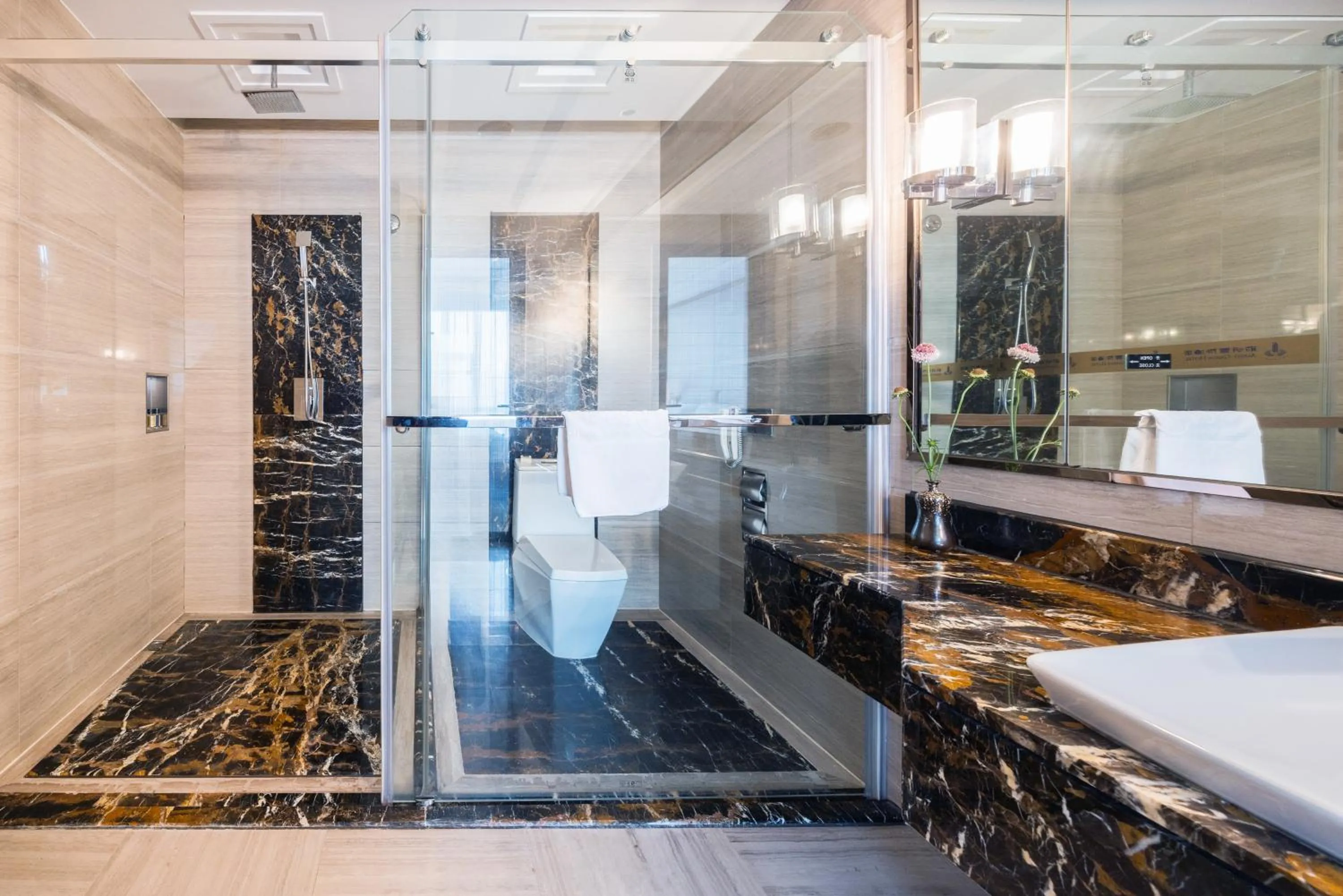 Shenzhen Avant-Garde Hotel