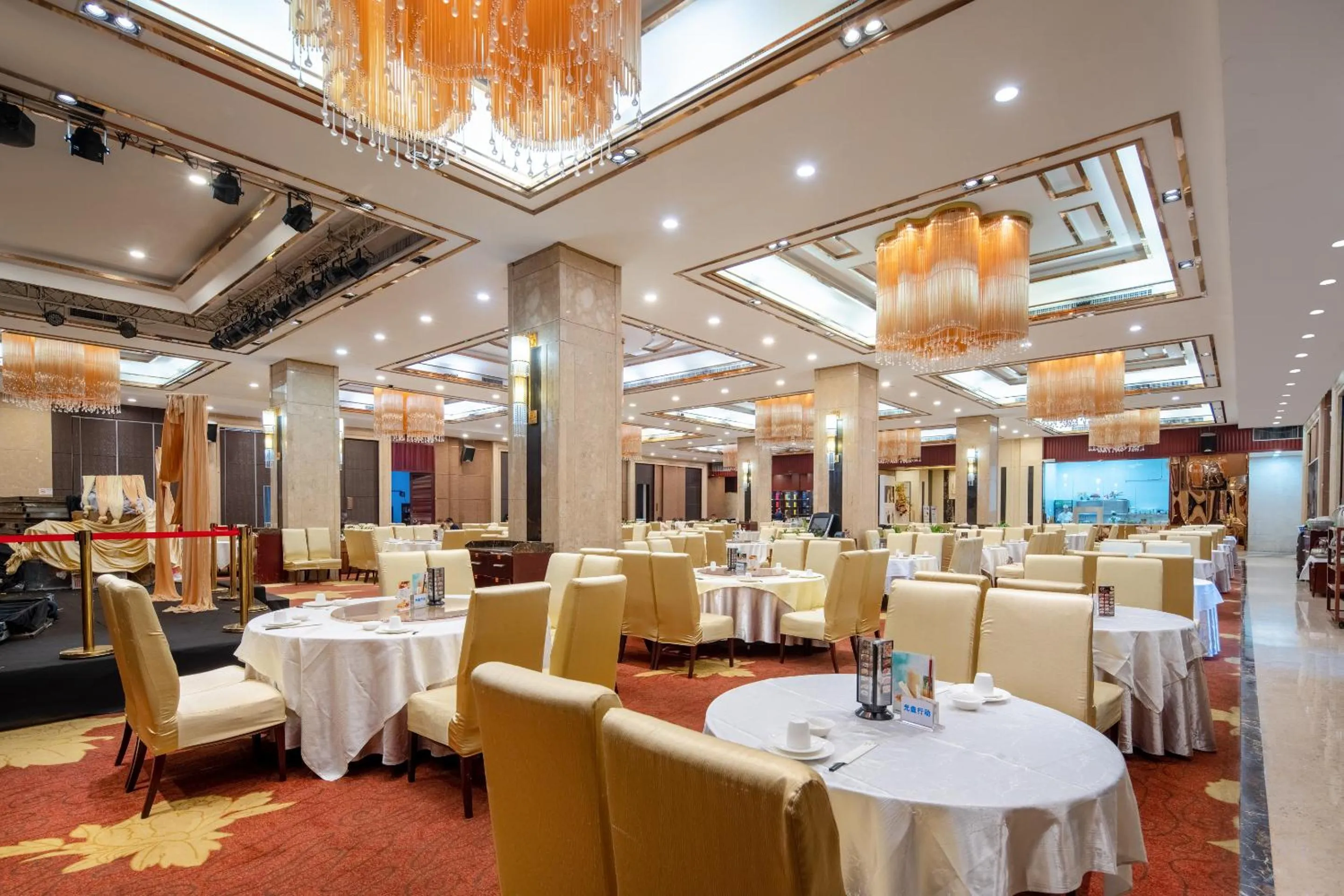 Restaurant/places to eat in Shenzhen Avant-Garde Hotel