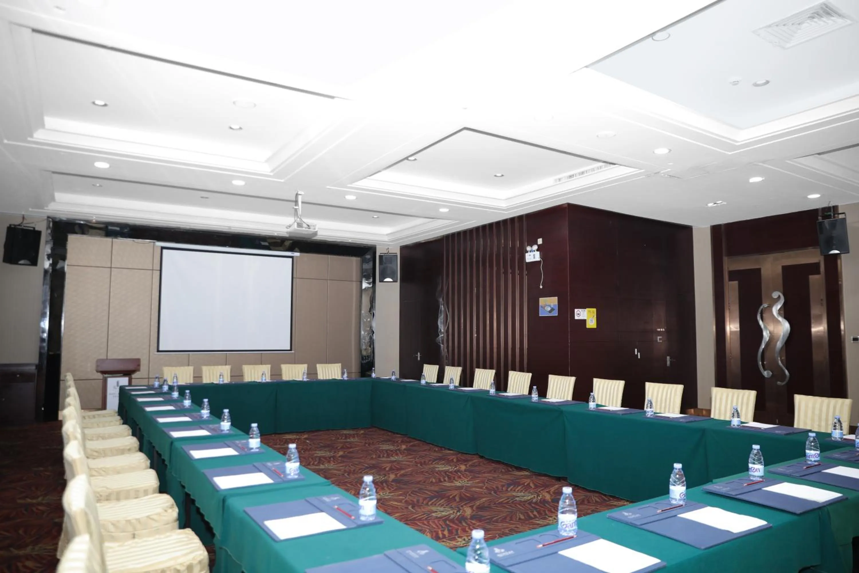 Shenzhen Avant-Garde Hotel