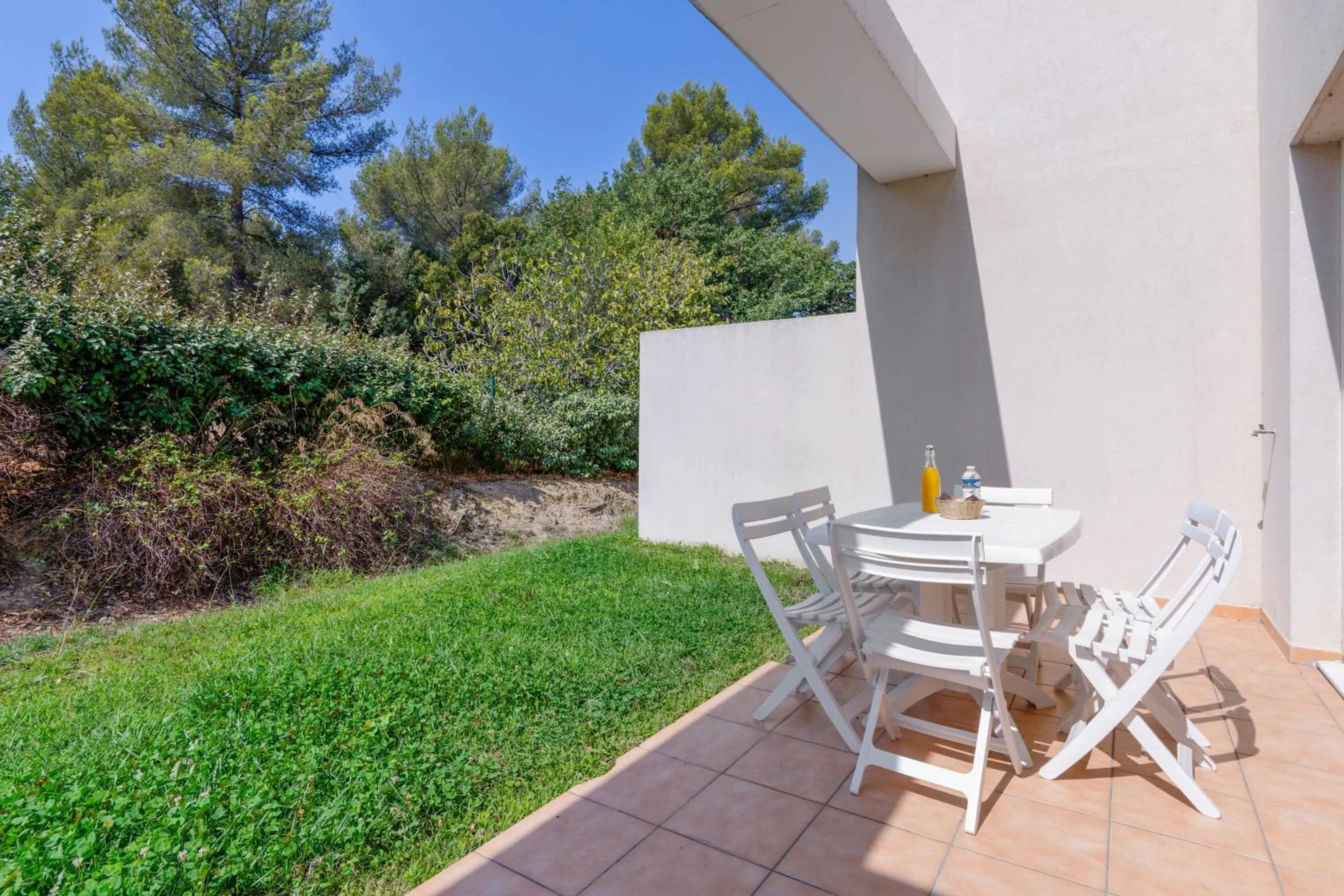 Balcony/Terrace in Comfort Aparthotel Six-Fours