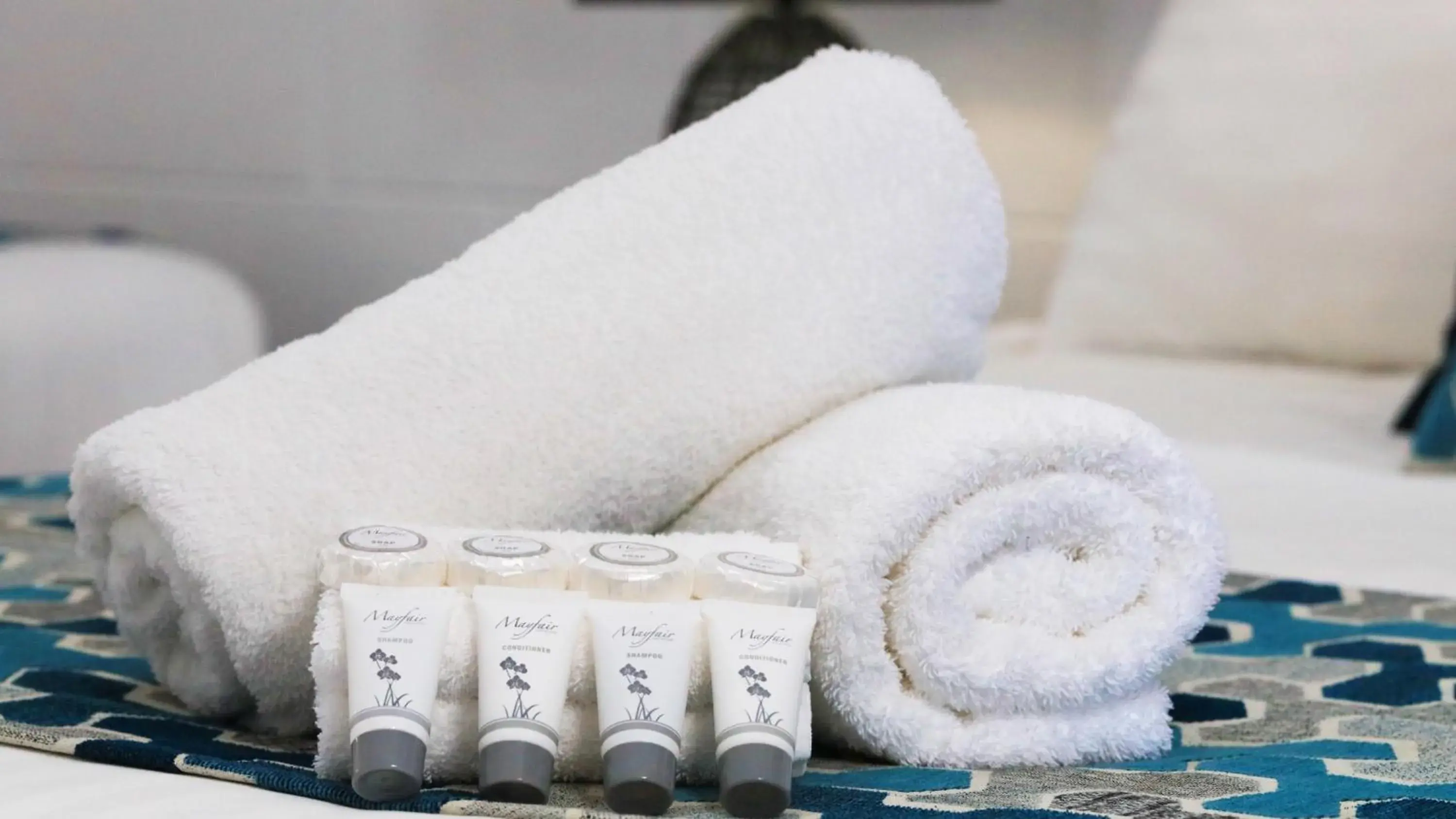 Deluxe Double or Twin Room in Hilltop Motel Deluxe Double or Twin Room in Hilltop Motel