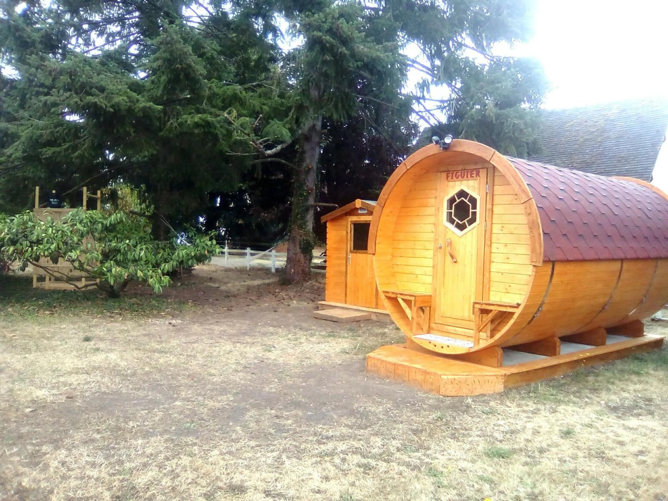 LES TONNEAUX DE L'EURE LOGEMENT INSOLITE