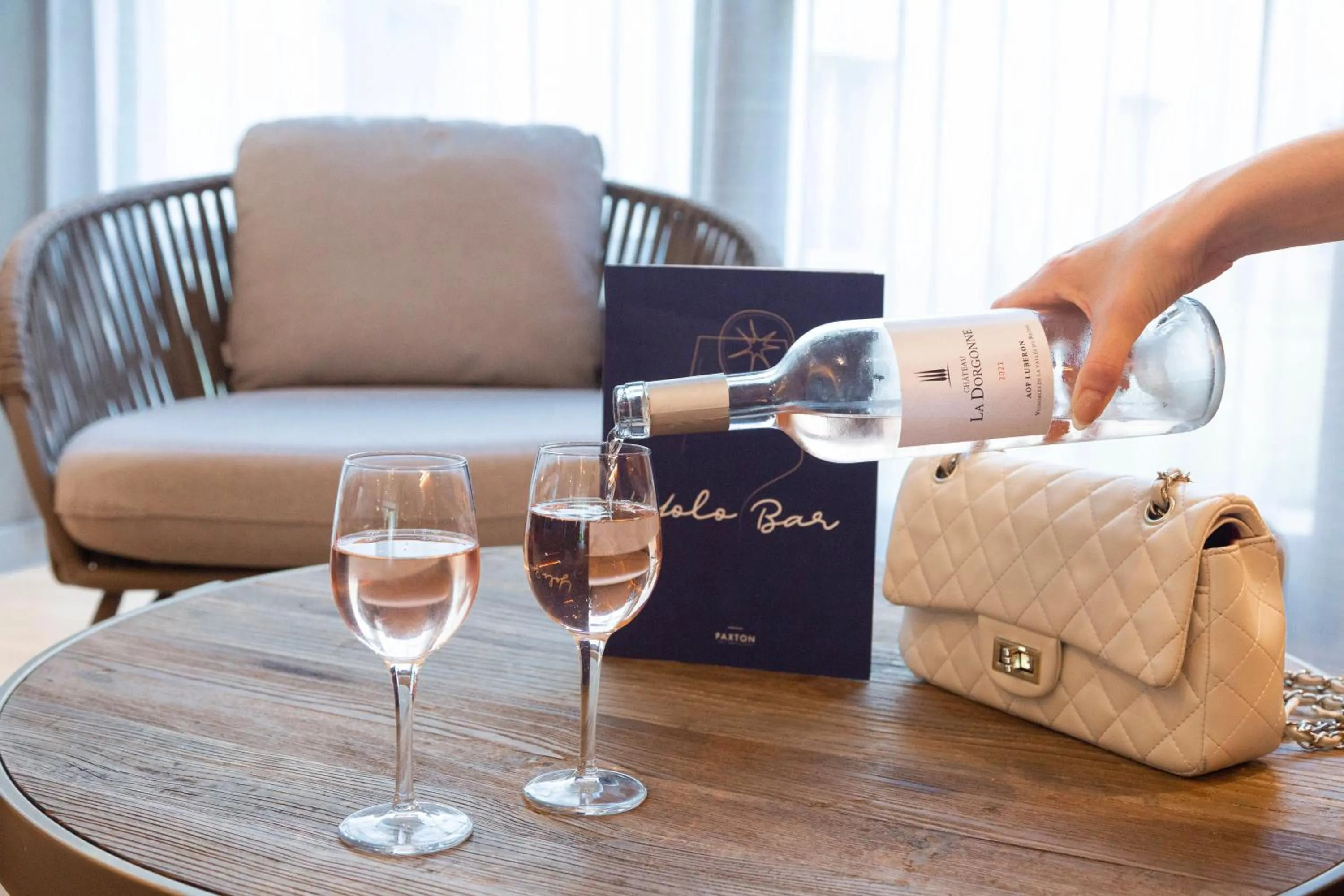 Lounge or bar in Paxton Paris MLV