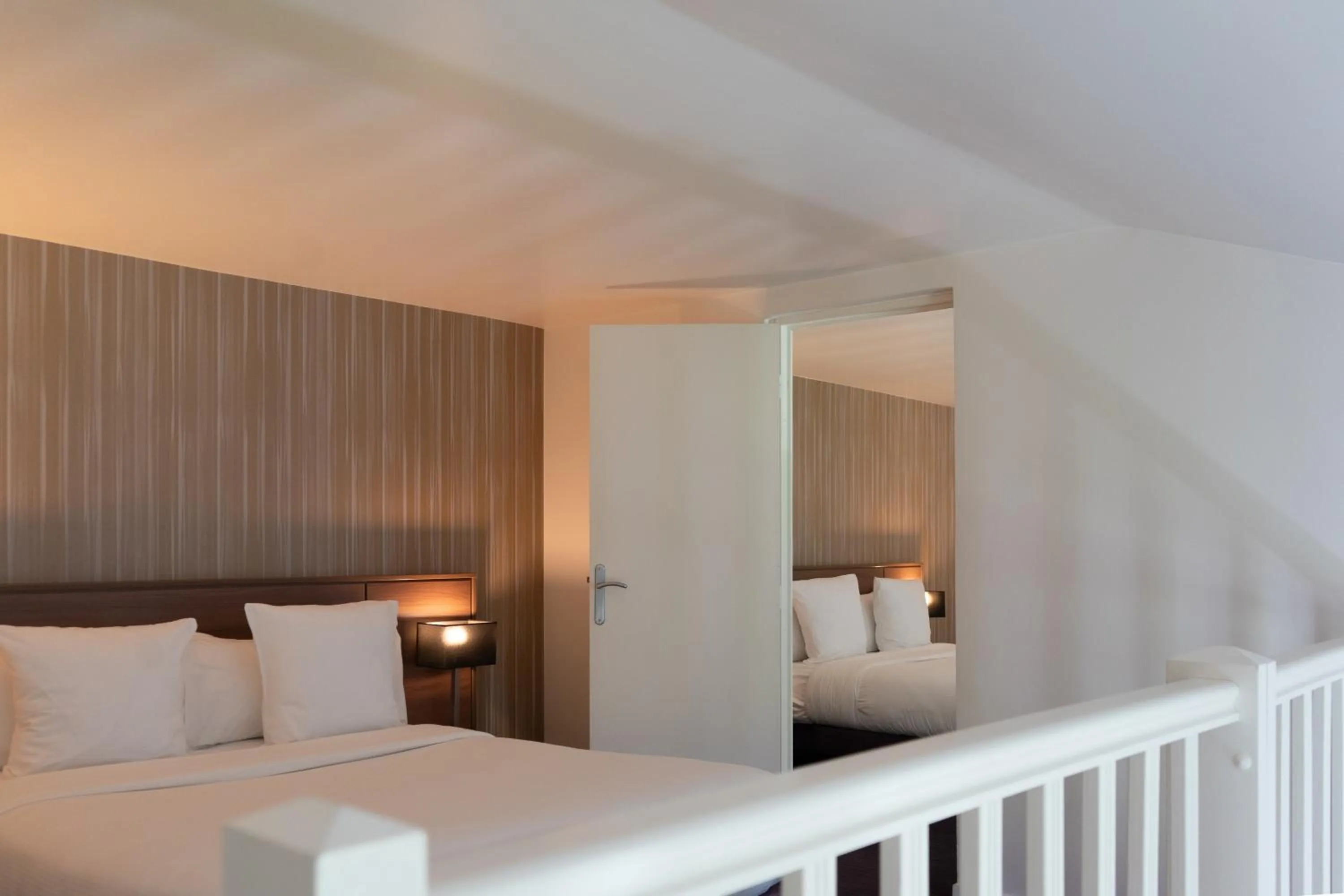 Bed in Paxton Paris MLV