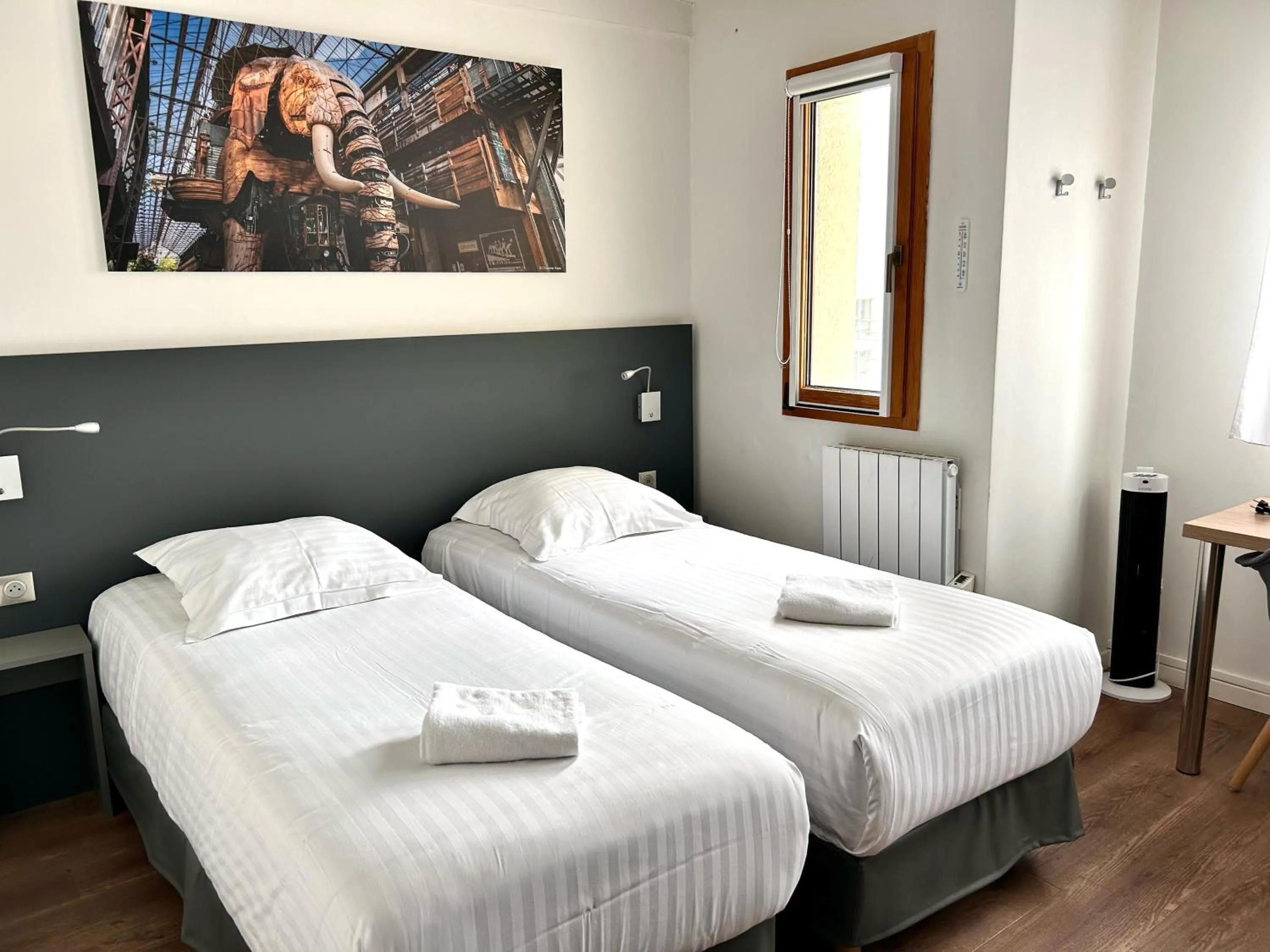 Bed in Cerise Nantes La Beaujoire