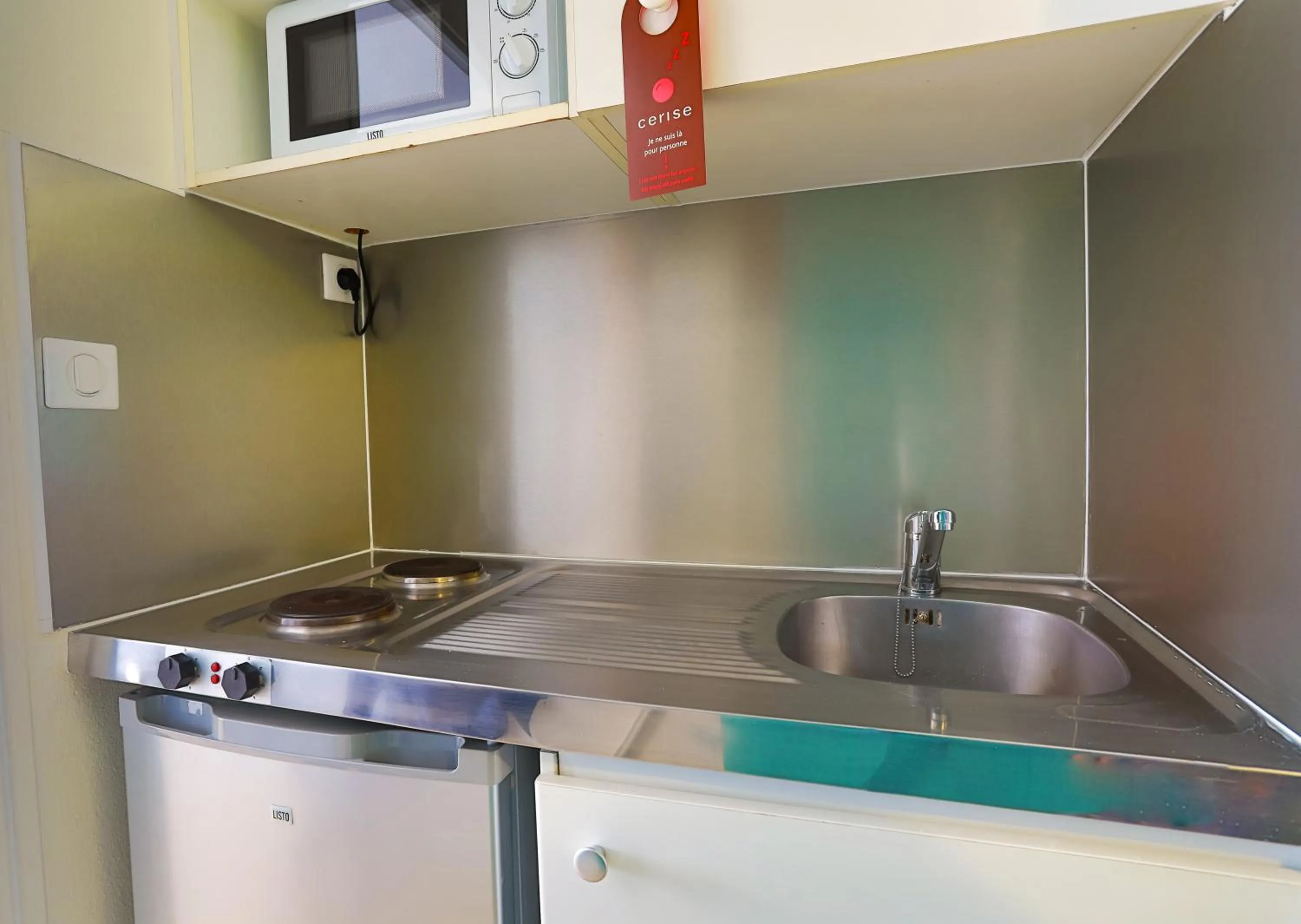 Kitchen or kitchenette in Cerise Nantes La Beaujoire