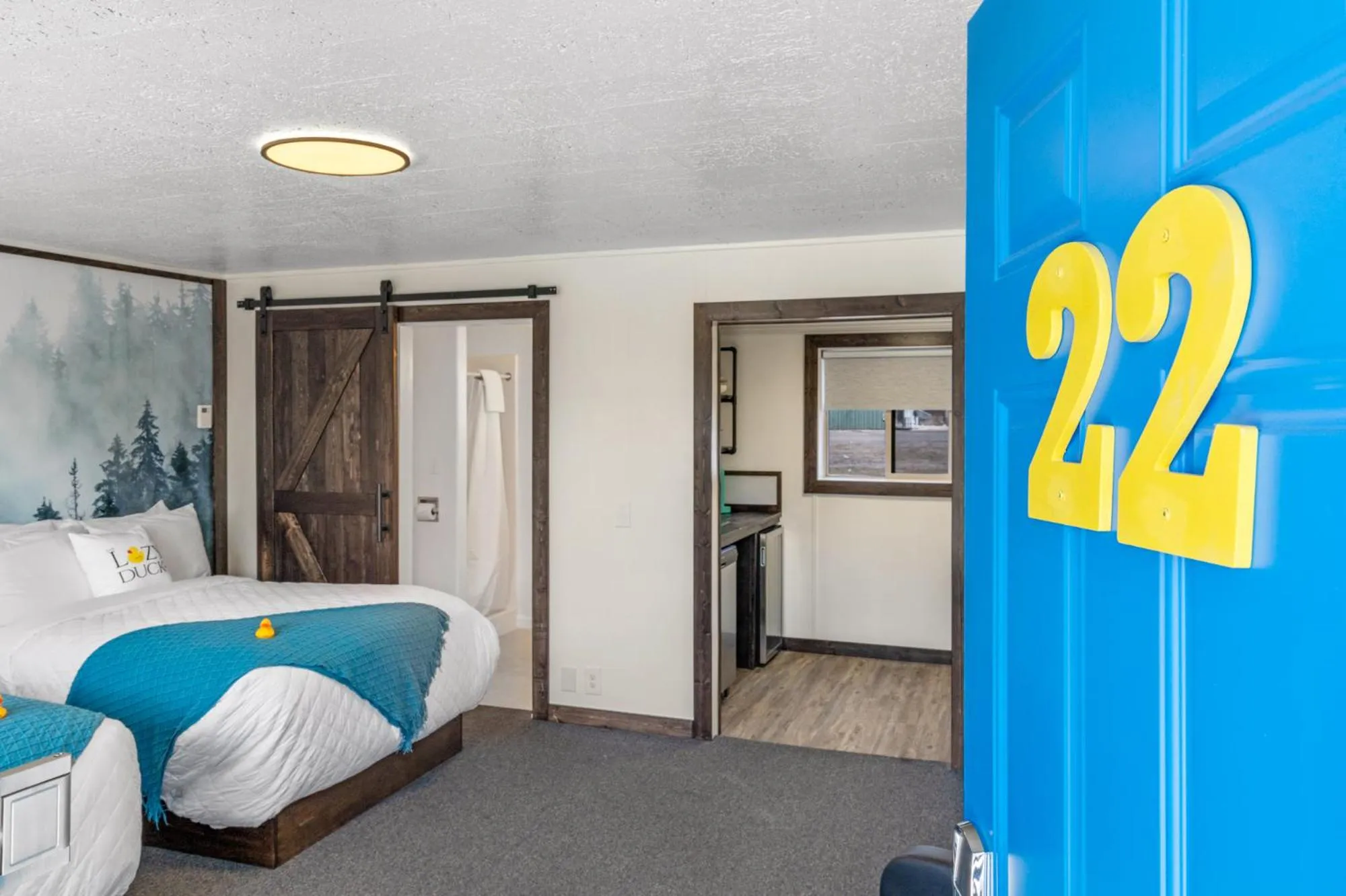 Bed in Lazy Duck Inn