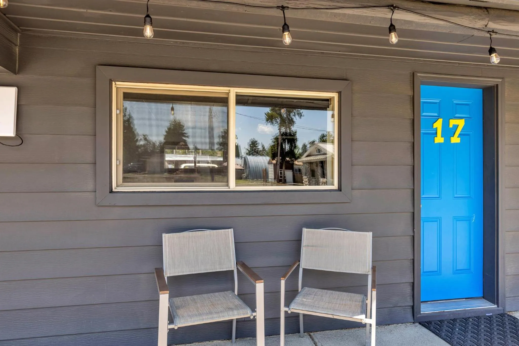 Property building in Lazy Duck Inn