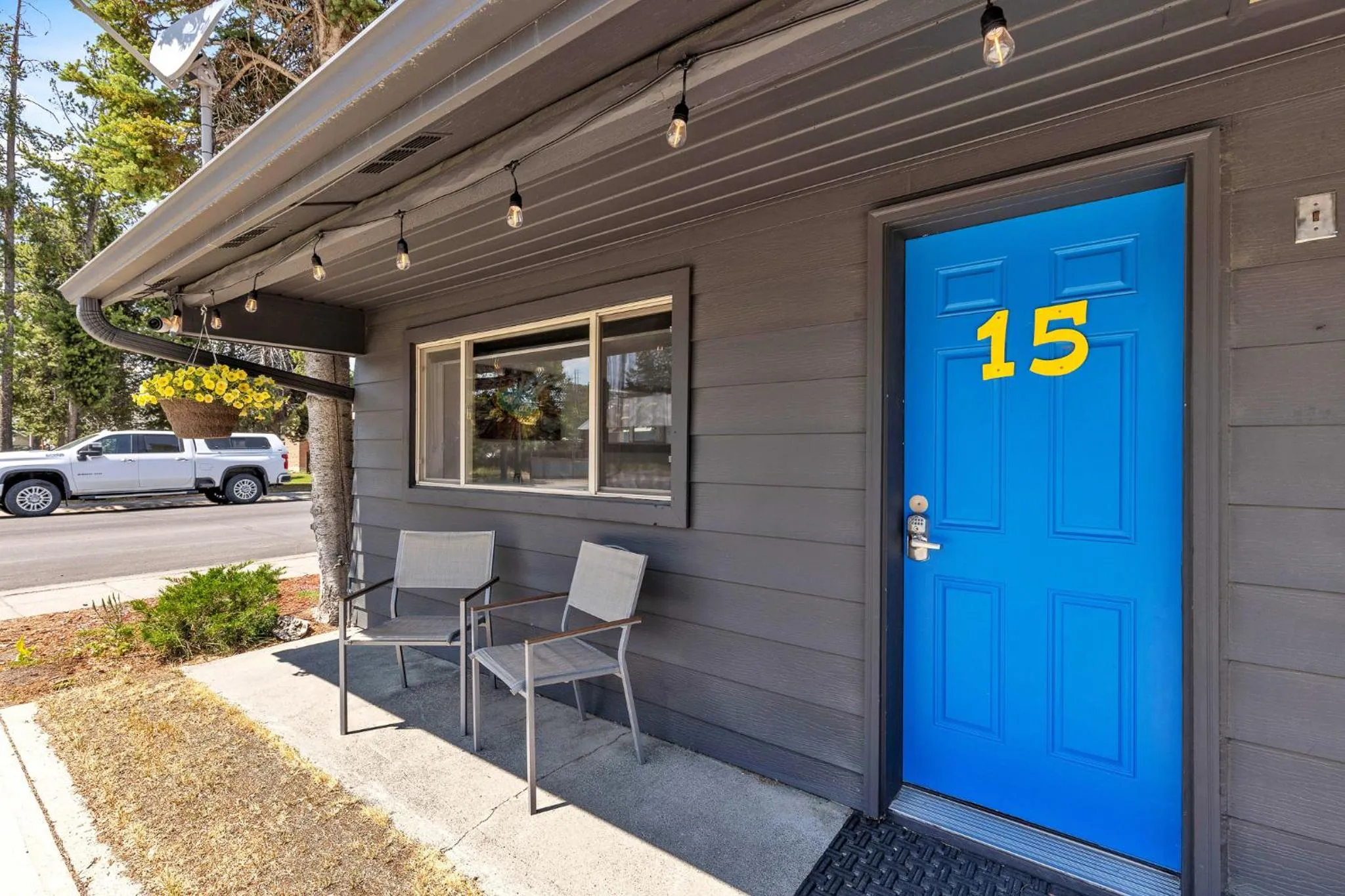 Property building in Lazy Duck Inn