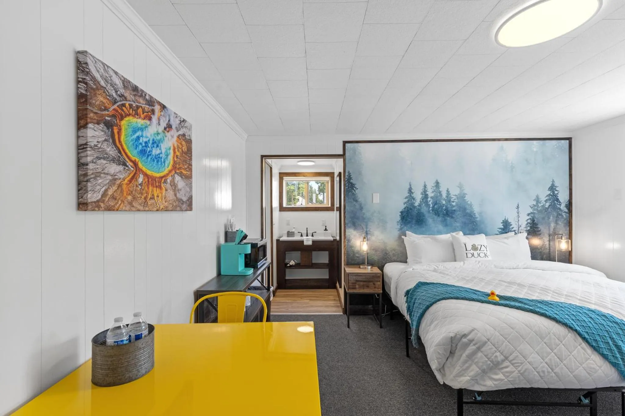 Bed in Lazy Duck Inn