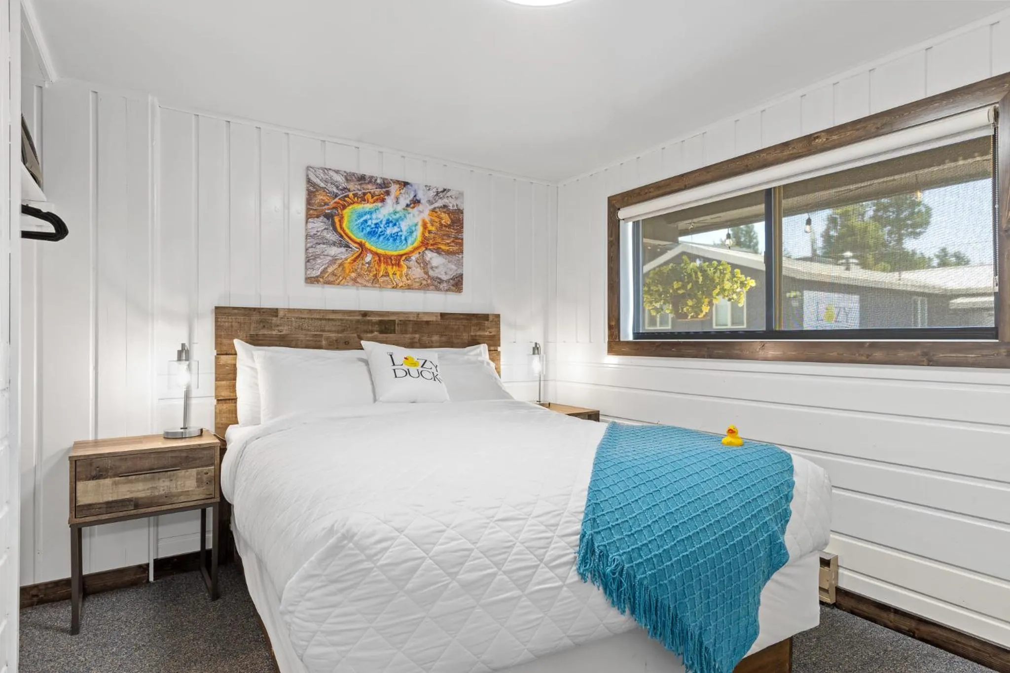 Bed in Lazy Duck Inn