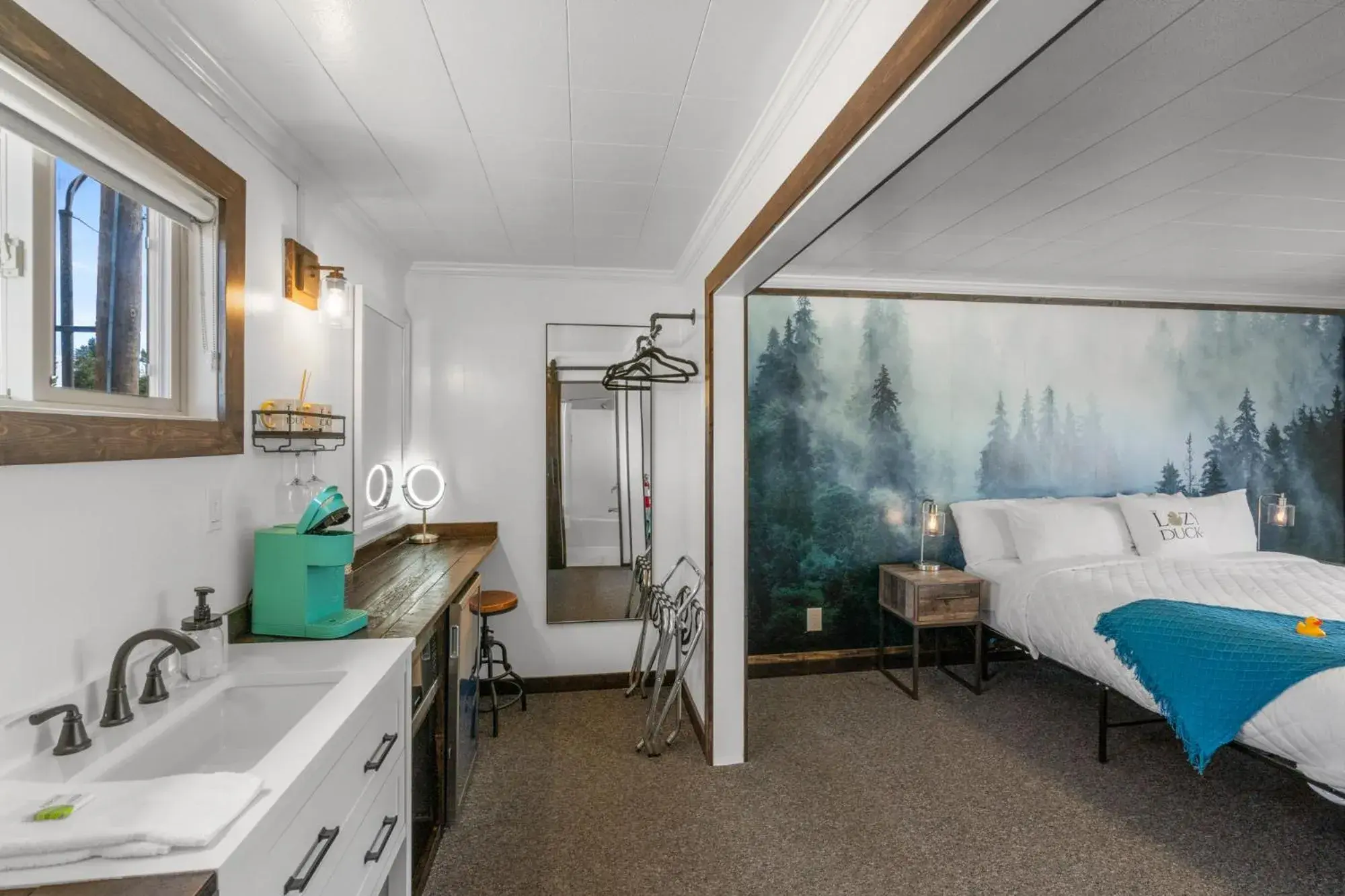 Standard King Room in Lazy Duck Inn Standard King Room in Lazy Duck Inn