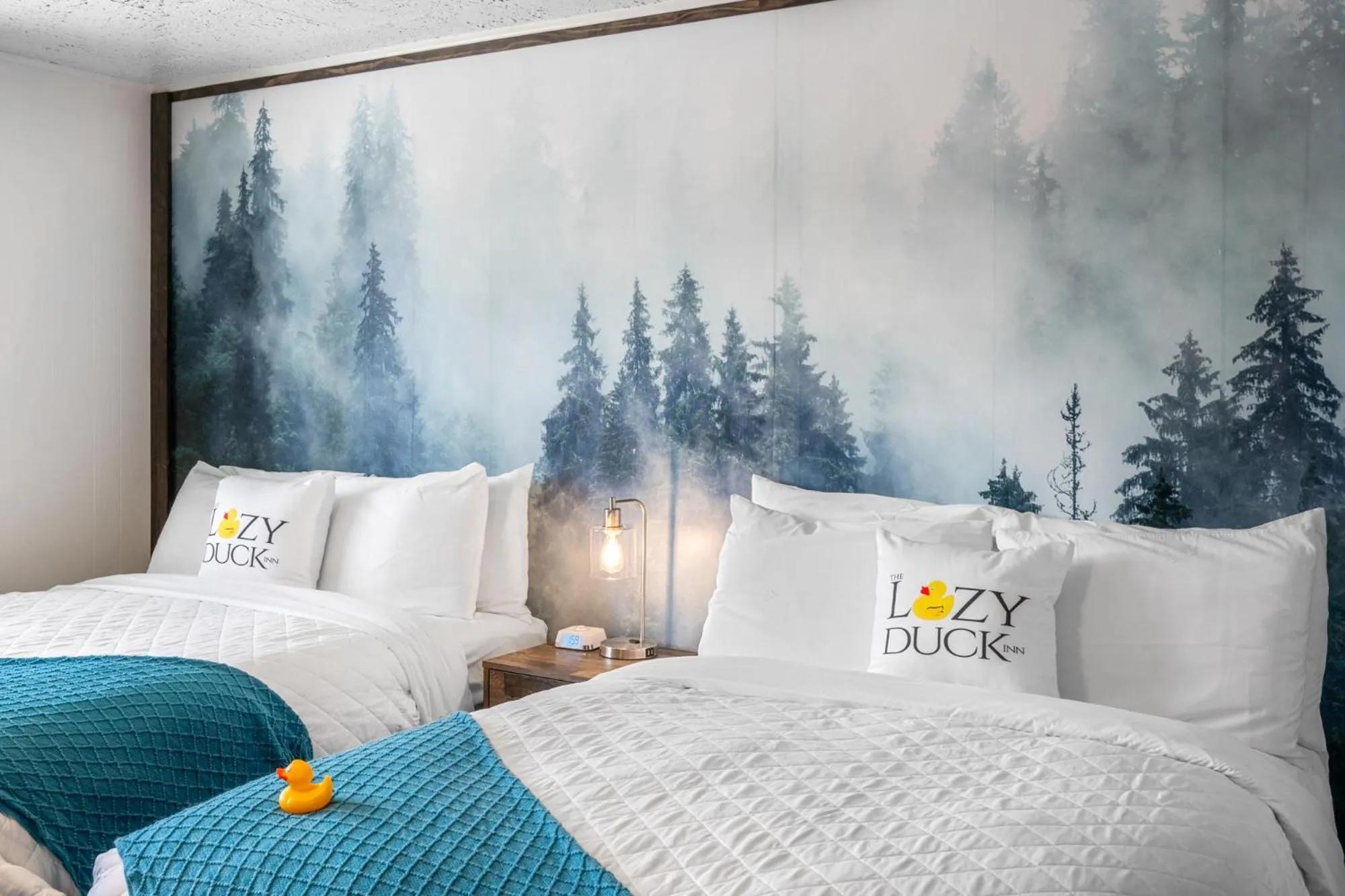 Bed in Lazy Duck Inn