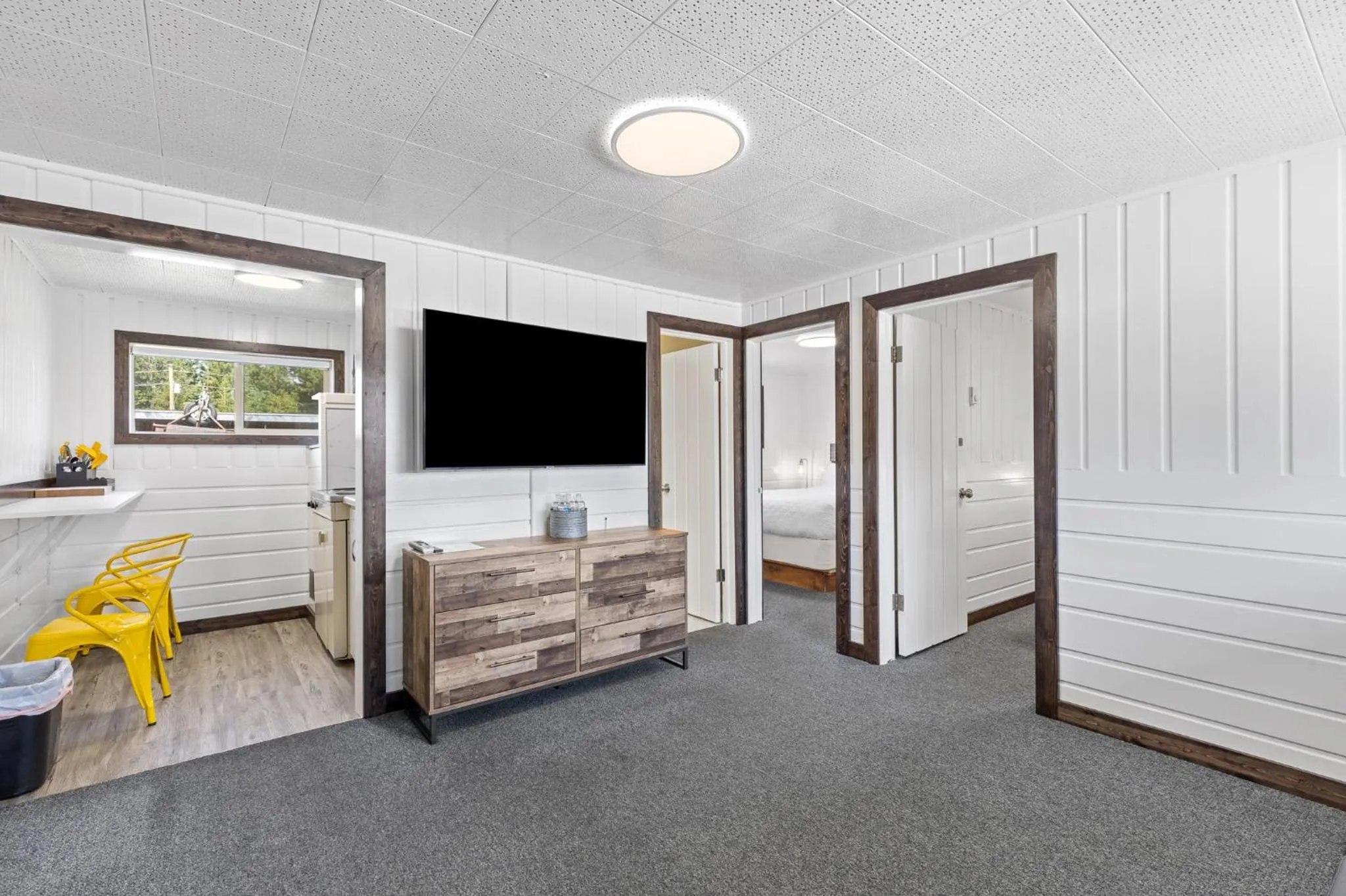 Bed in Lazy Duck Inn